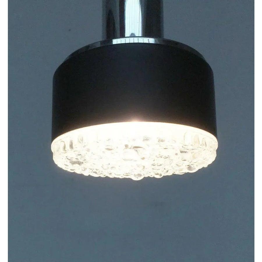 Set di 2 lampade a sospensione tedesche Space Age di metà secolo, vetro e cromo, anni '60 In condizioni ottime in vendita a Hamburg, DE