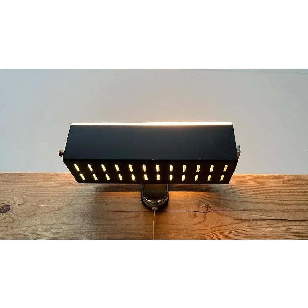 Set of 2 Mid-Century Space Age German Minimalist Clamp Wall, Bed Lamps, 1960s In Excellent Condition For Sale In Hamburg, DE