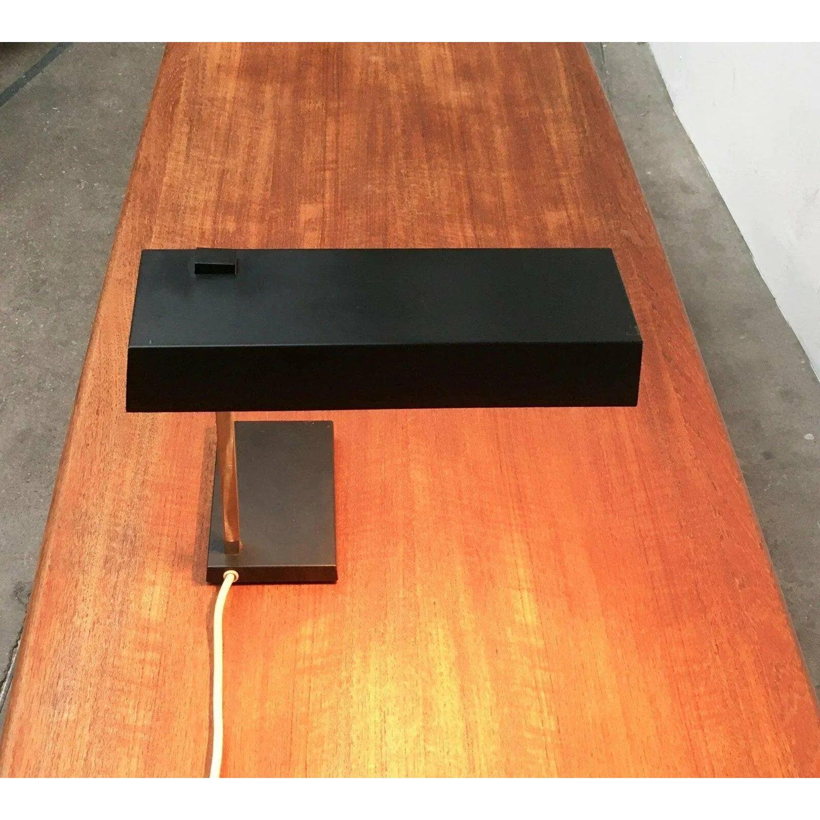 Juego de 2 Lámparas de Mesa Minimalistas Alemanas de la Era Espacial de Mediados de Siglo, Años 60 en venta 5