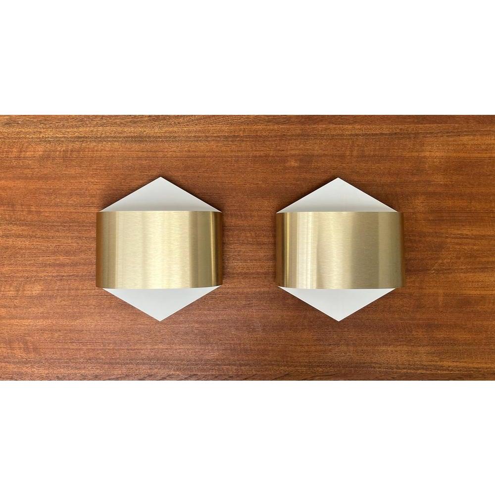 Mid-Century moderno Set di 2 lampade da parete tedesche di metà secolo di A Space, Staff, anni '60 in vendita