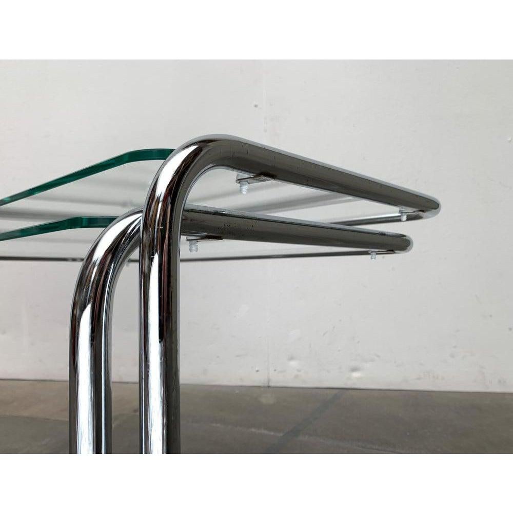 Ensemble de 2 tables gigognes en verre de l'ère Space du milieu du siècle dernier, années 1960 en vente 6
