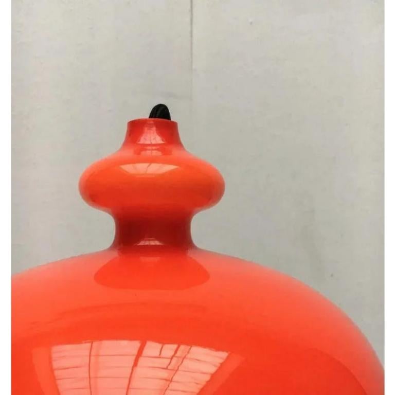 Set di 2 lampade a sospensione in vetro dell'era spaziale di metà secolo di Hans-Agne Jakobsson, anni '60 in vendita 2