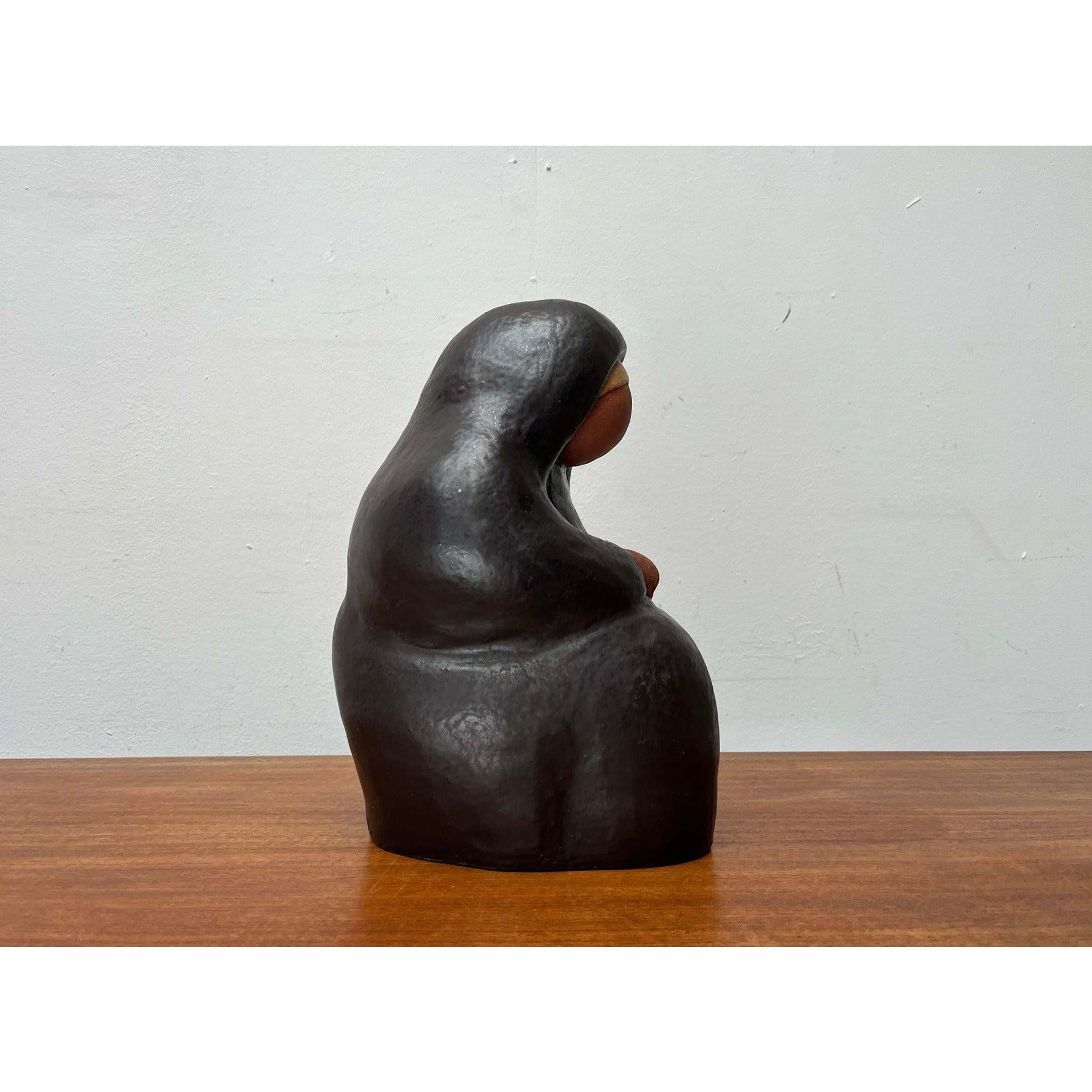 Set of 2 Mid-Century Studio Pottery Virgin Mary and Baby Jesus Sculptures, 1960s For Sale 1