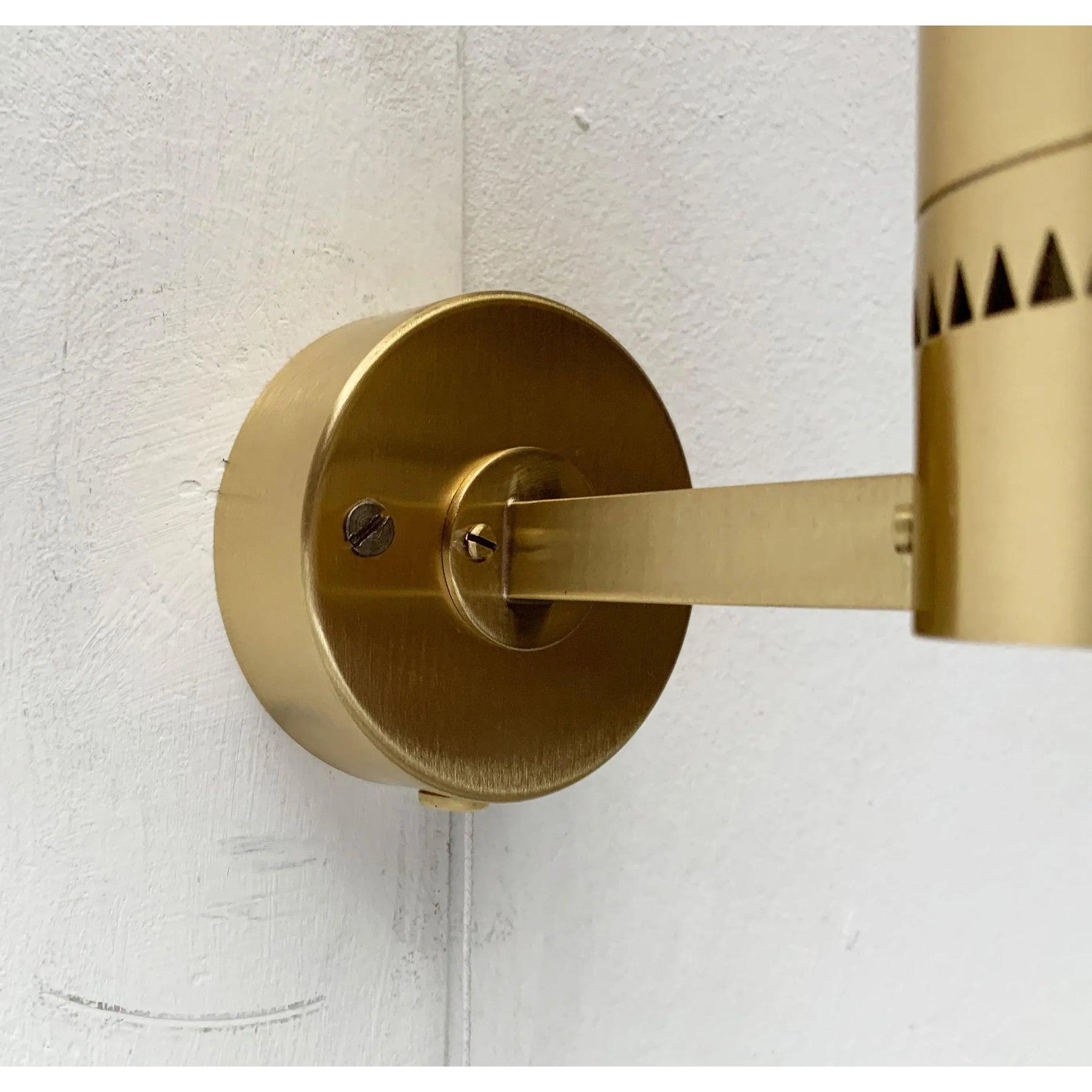 Juego de 2 lámparas de pared suecas de latón de mediados de siglo, Hans-Agne Jakobsson, años 60 en venta 4