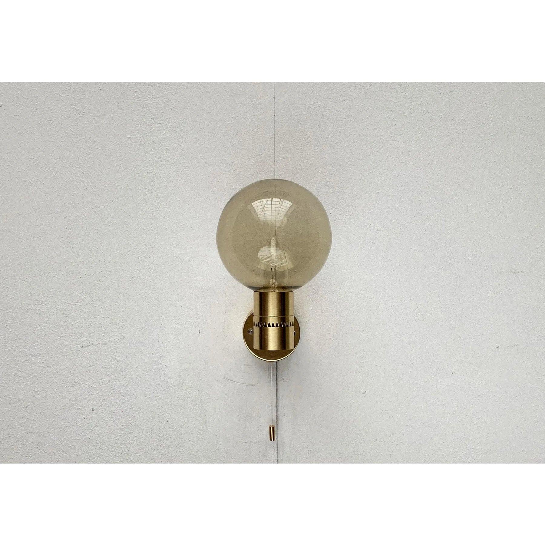 Juego de 2 lámparas de pared suecas de latón de mediados de siglo, Hans-Agne Jakobsson, años 60 en venta 2