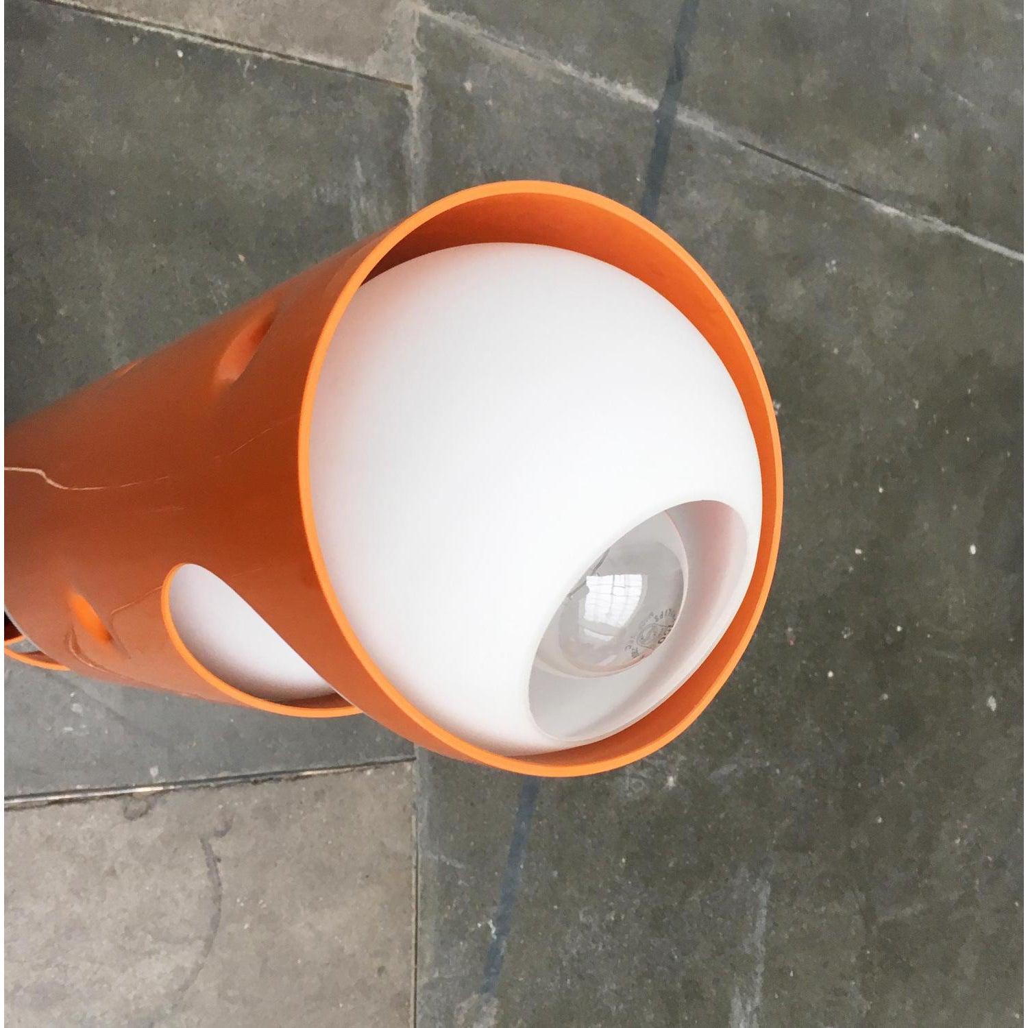 Ensemble de 2 lampadaires Guggerli L3 de l'Ère spatiale suisse du milieu du siècle dernier pour Baltensweiler en vente 3