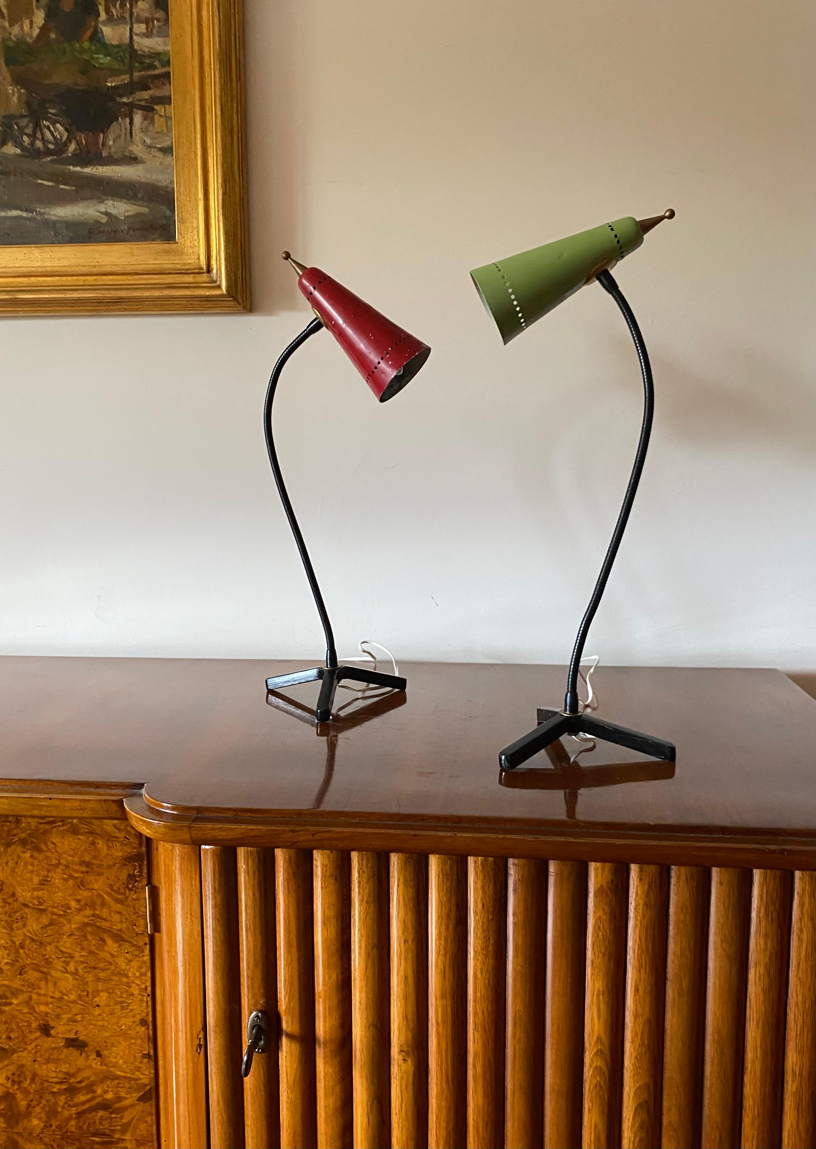 Juego de 2 lámparas de mesa de mediados de siglo, estilo Stilnovo Italia circa 1950s Italian en venta