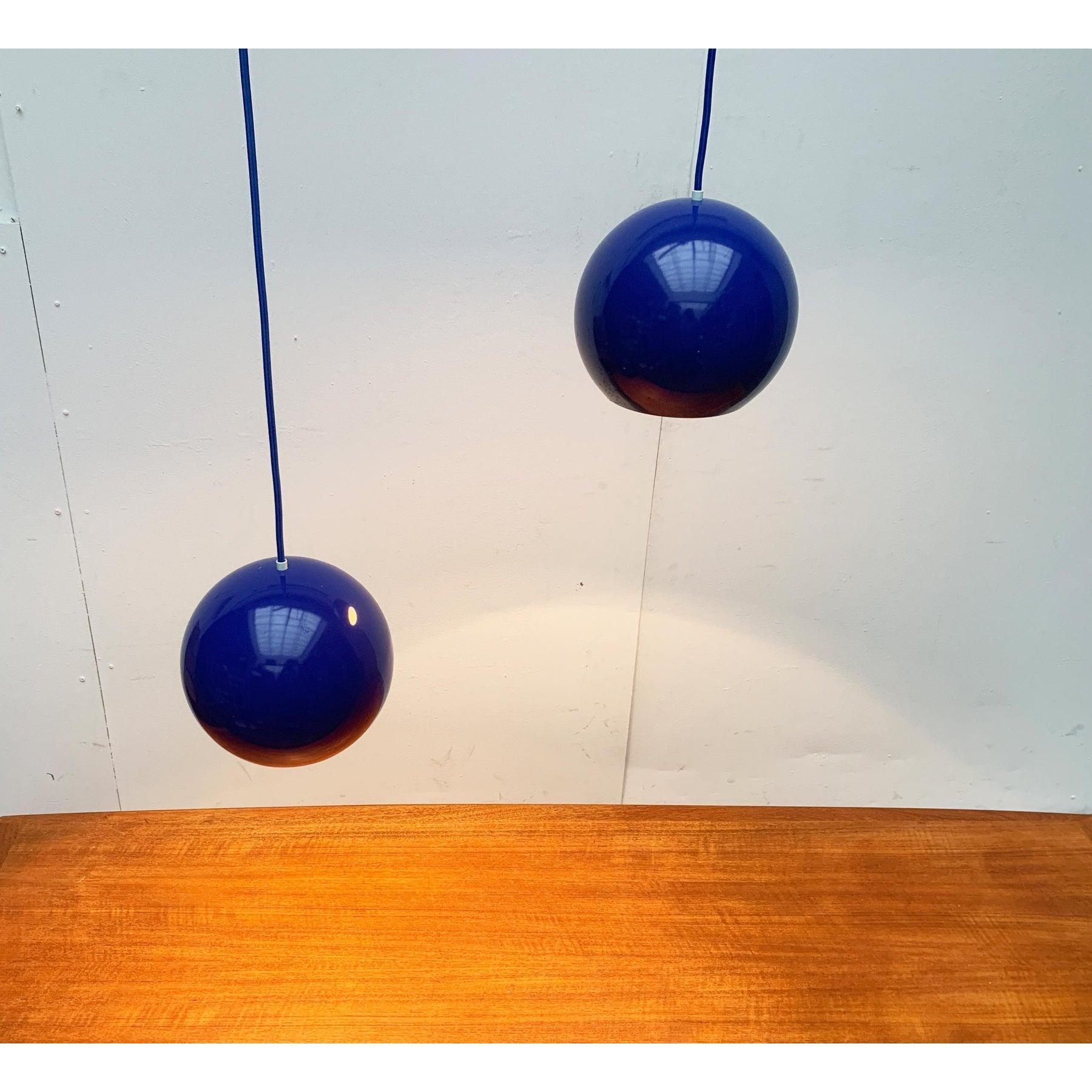 Set of 2 Mid-Century Topan Pendant Lamps by Verner Panton for Louis, 1970s For Sale 4