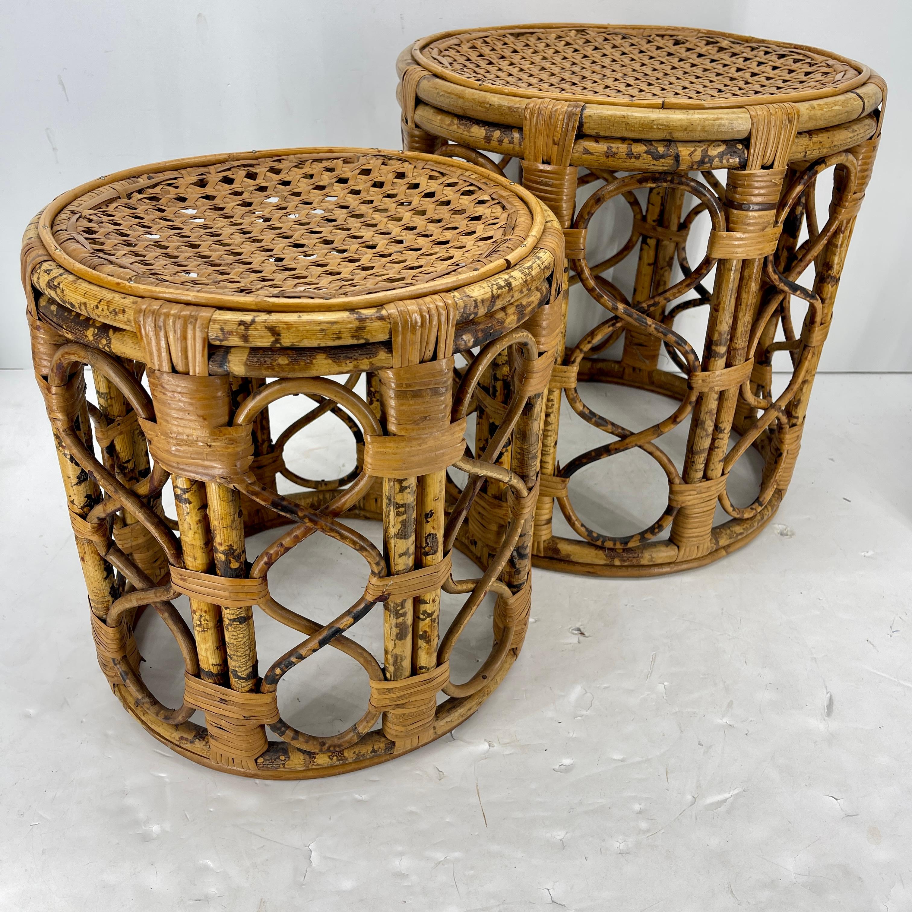 Set of 2 Mid-Century Tortoise Bamboo Rattan Nesting Tables In Good Condition In Haddonfield, NJ