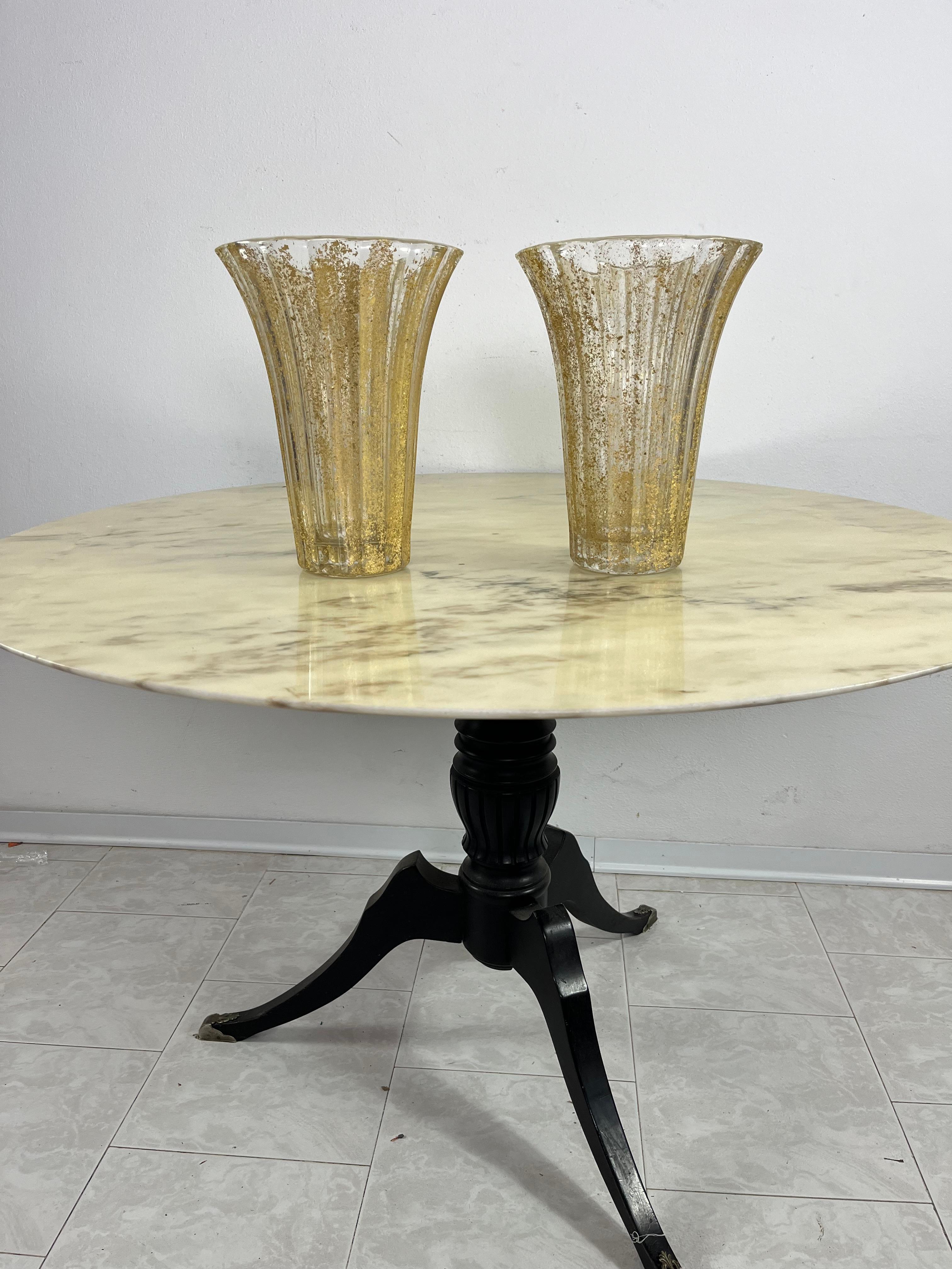 Set di 2 vasi di metà secolo in vetro di Murano a foglia d'oro 1960s in vendita 3