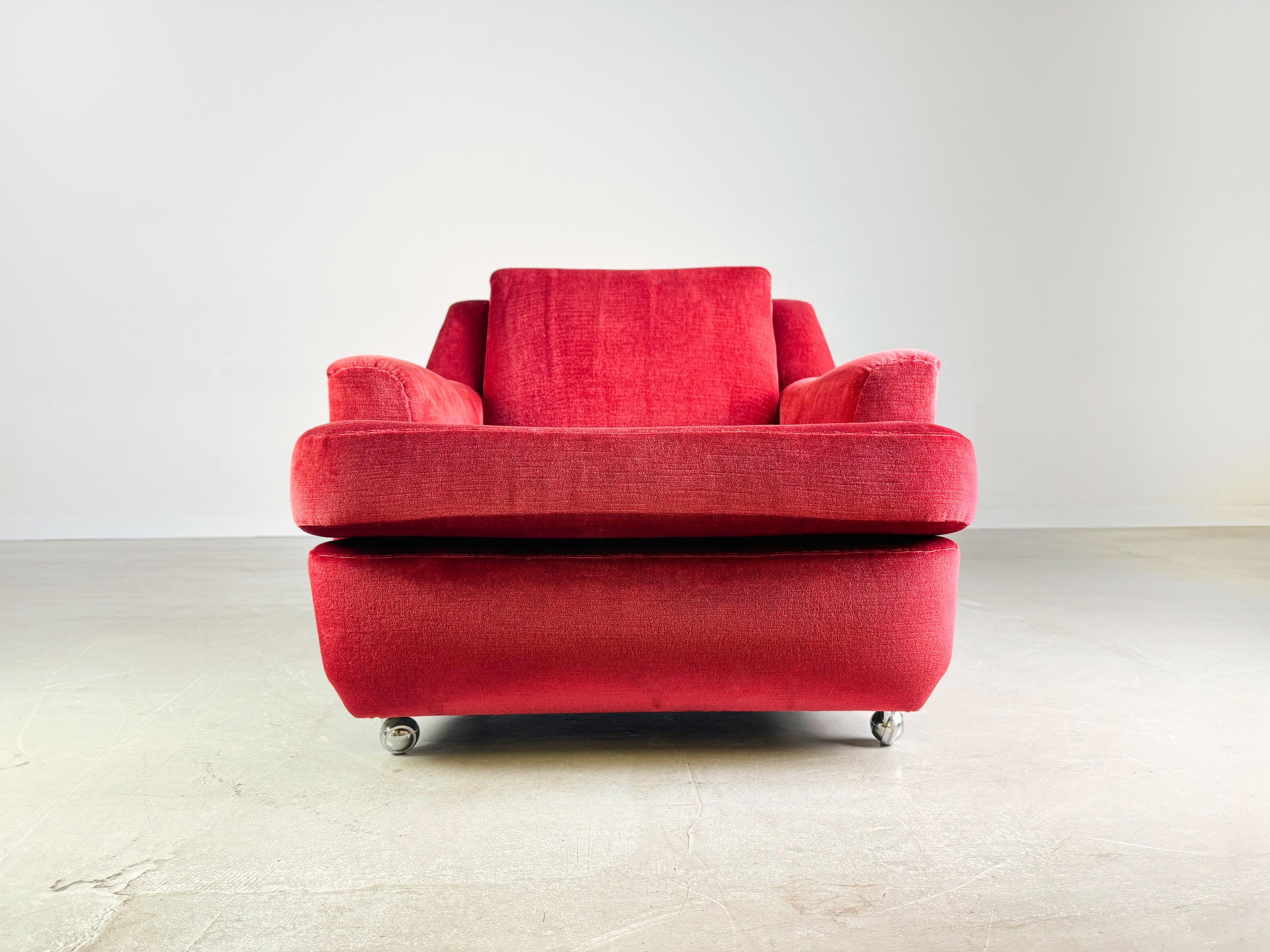 Set di 2 poltrone vintage di metà secolo in velluto rosso retrò in vendita 5