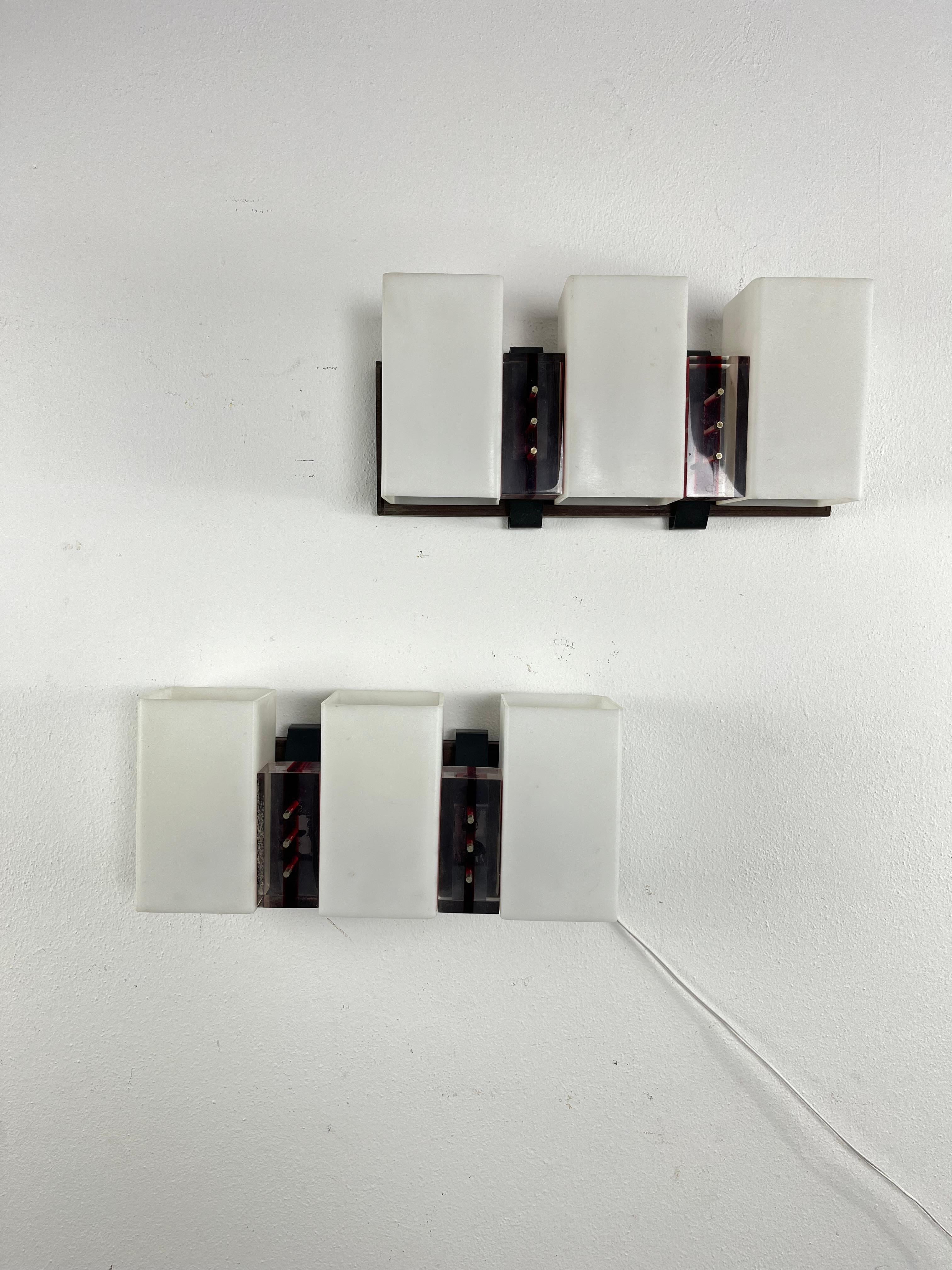 Set di 2 lampade da parete di metà secolo attribuite ad Angelo Brotto per Esperia, anni '60 in vendita 1