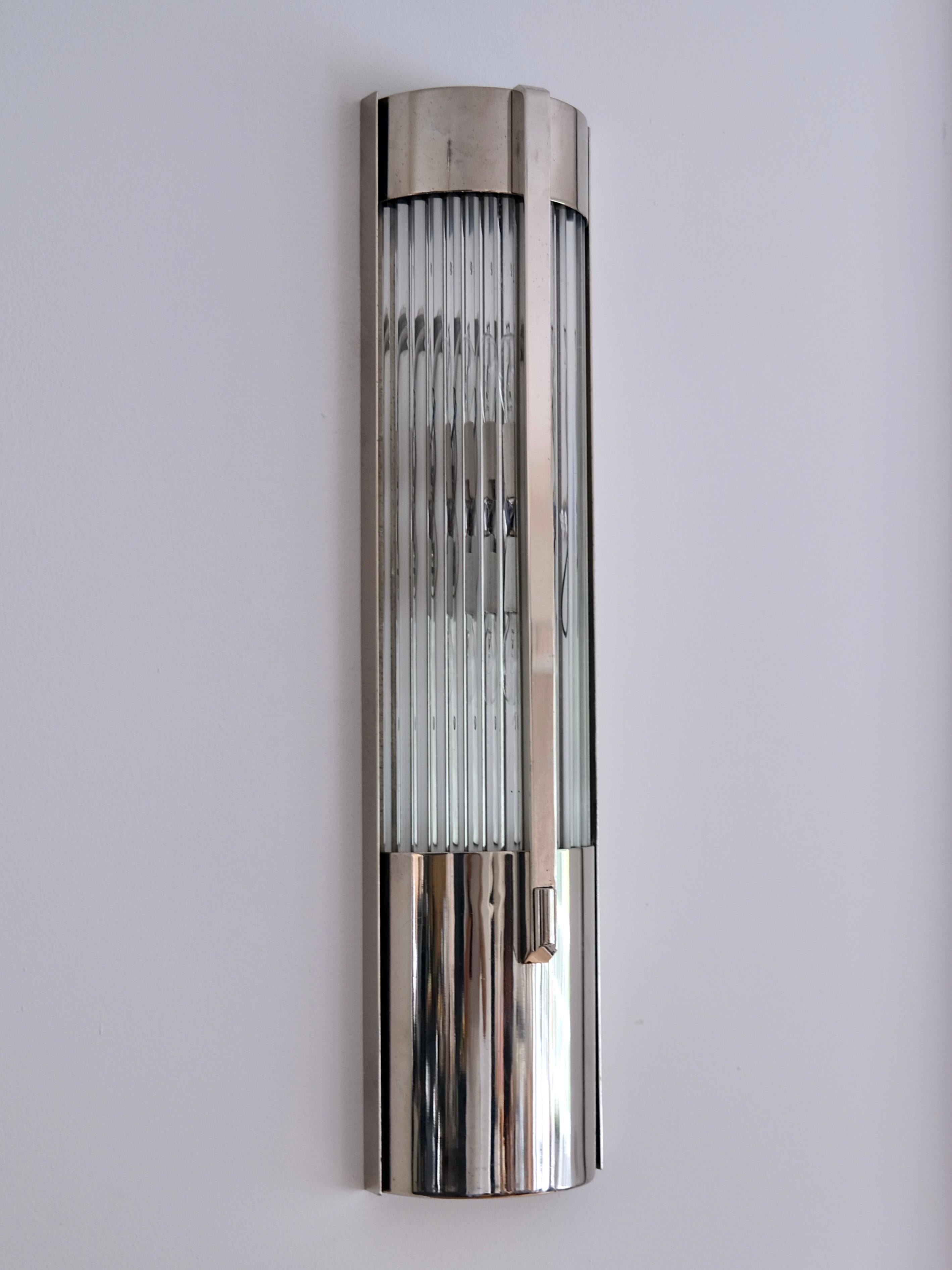 French Set of 2 Mid-Century Wall Sconces in Chrome with Glass Rods, France 1960s For Sale