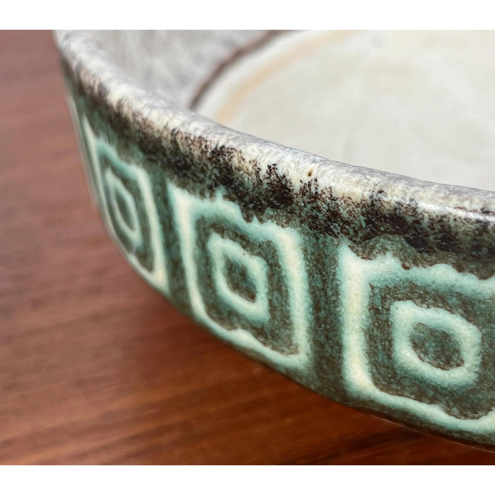 20th Century Set of 2 Mid-Century West German Pottery WGP Bowls, 1960s For Sale