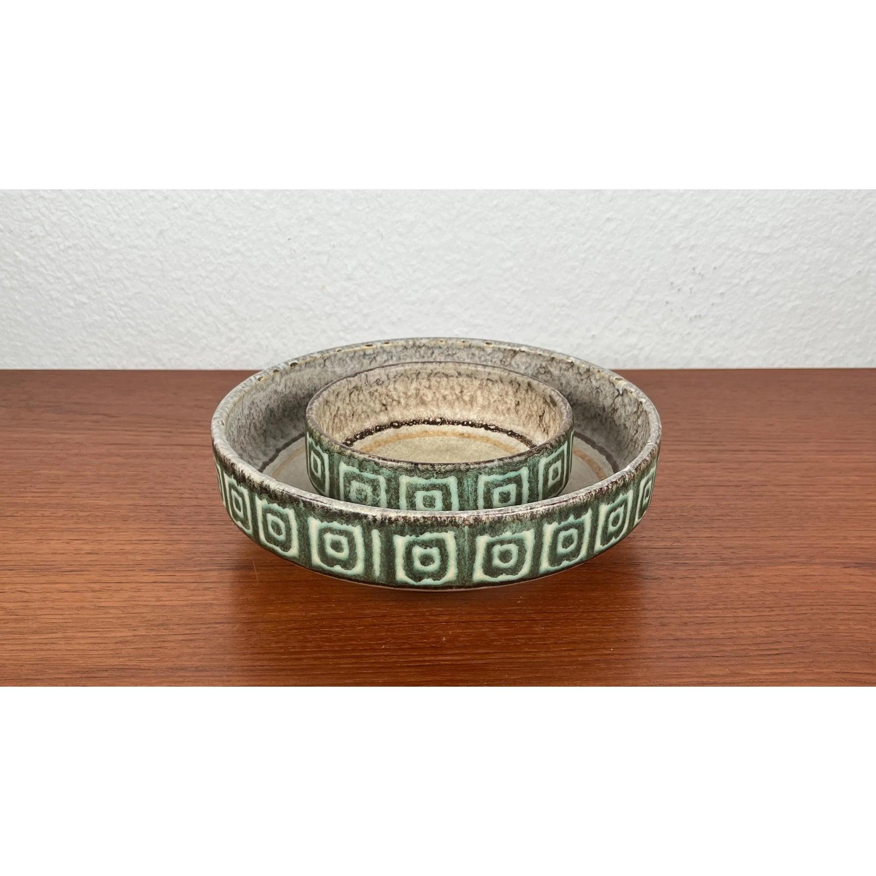 Set of 2 Mid-Century West German Pottery WGP Bowls, 1960s For Sale 3