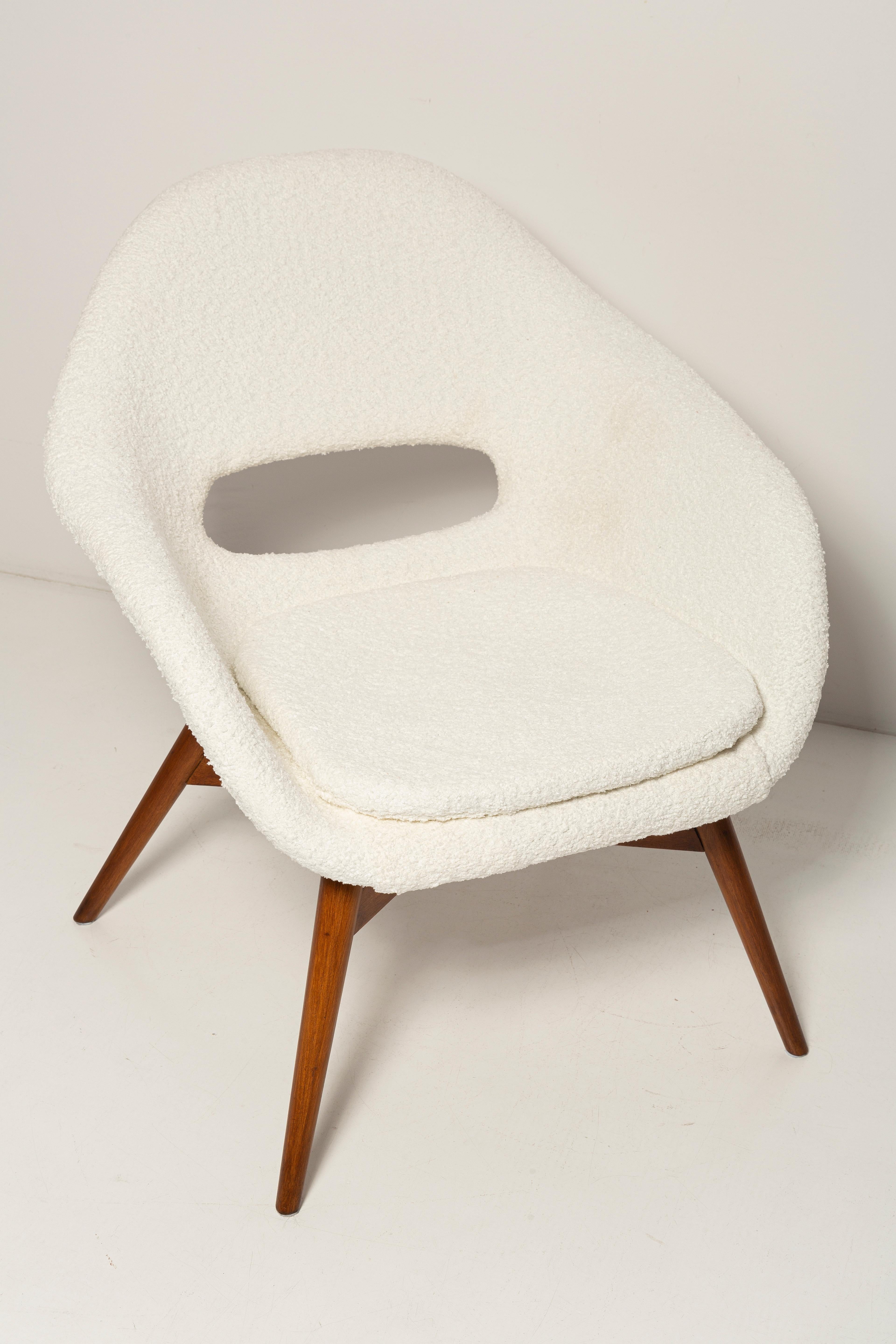Hand-Crafted Set of 2 Mid Century White Boucle Shell Chairs, M Navratil, Czechoslovakia, 1960 For Sale