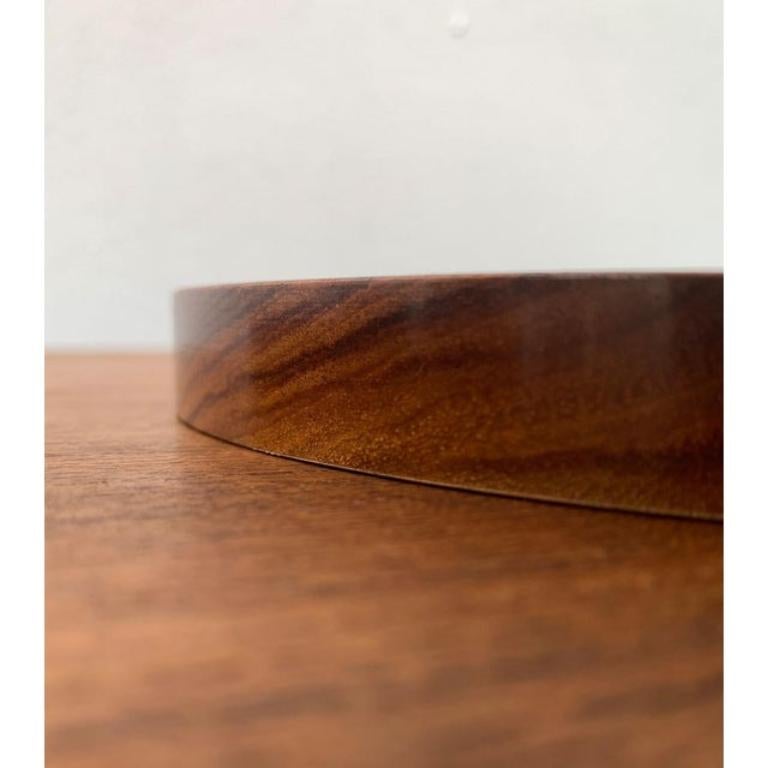 Set di 2 piatti in legno e ceramica di metà secolo, anni '60 in vendita 1