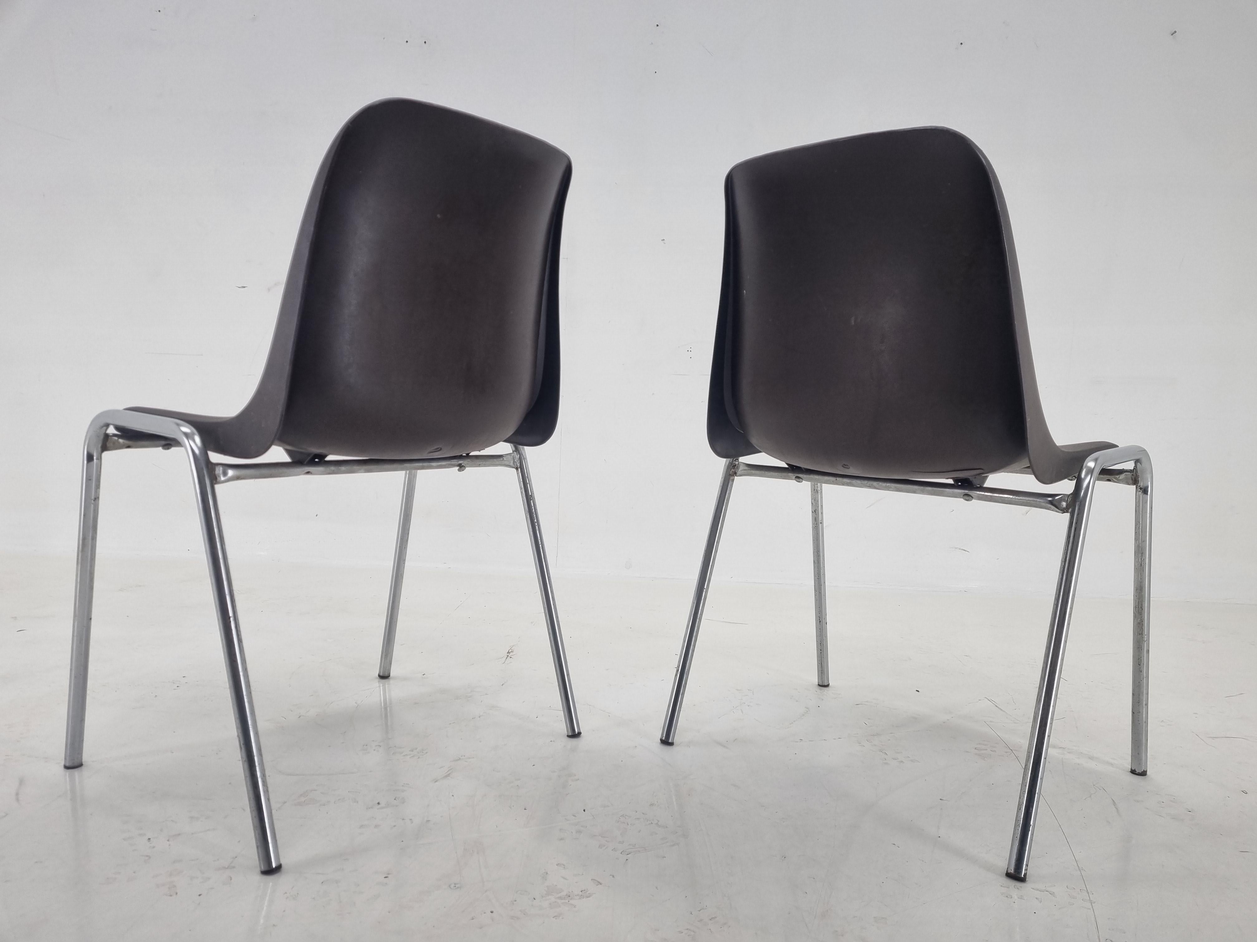 Satz von 2 Stühlen aus der Mitte des Jahrhunderts Europa, entworfen von Helmut Starke, 1990er Jahre (Moderne der Mitte des Jahrhunderts) im Angebot