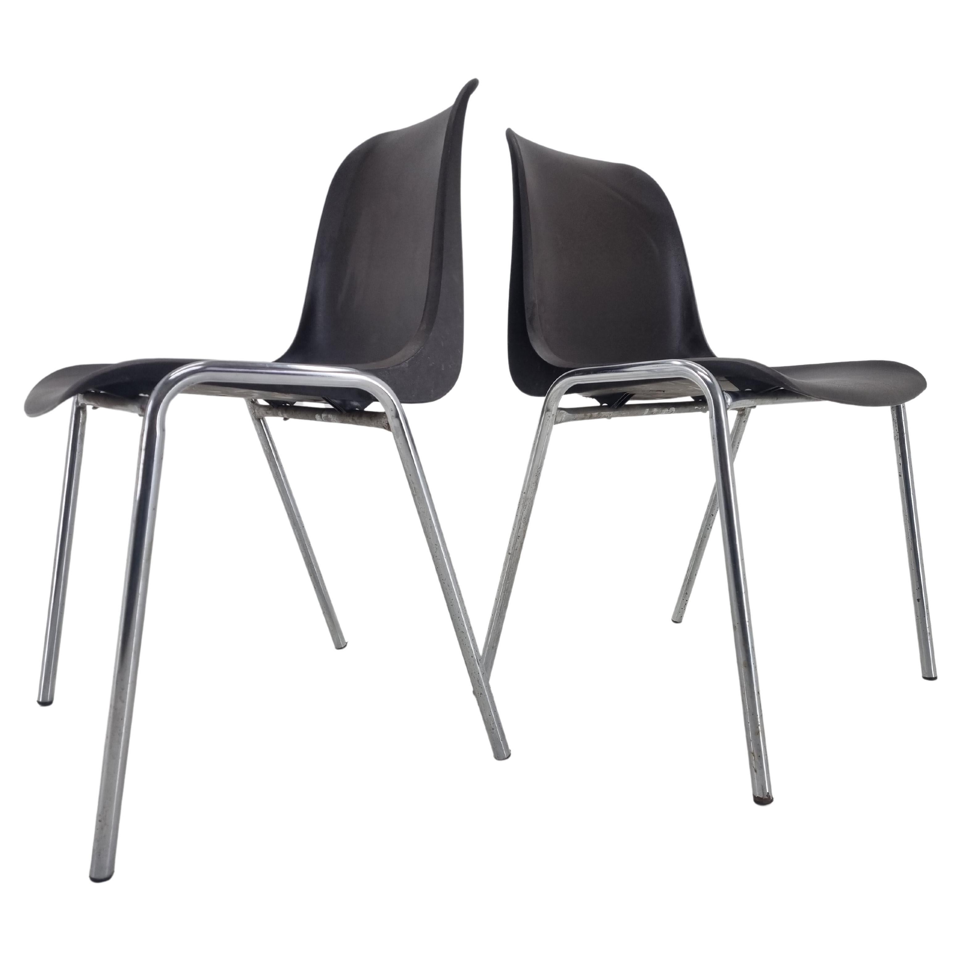 Satz von 2 Stühlen aus der Mitte des Jahrhunderts Europa, entworfen von Helmut Starke, 1990er Jahre