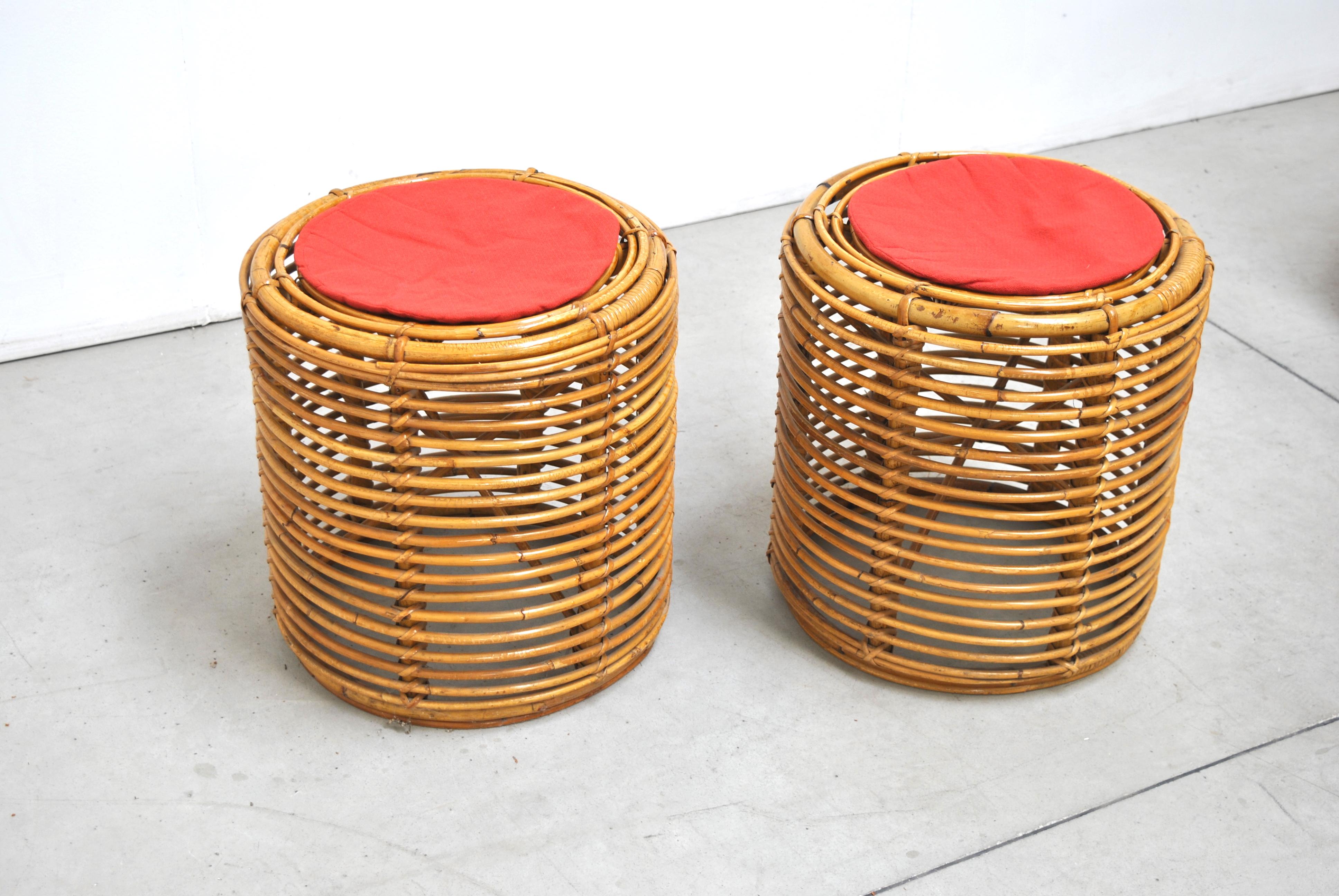 This set of two Italian poufs was designed for Vittorio Bonacina in 1960s after of Franco Albini and is composed solely of bent-wicker weaving.