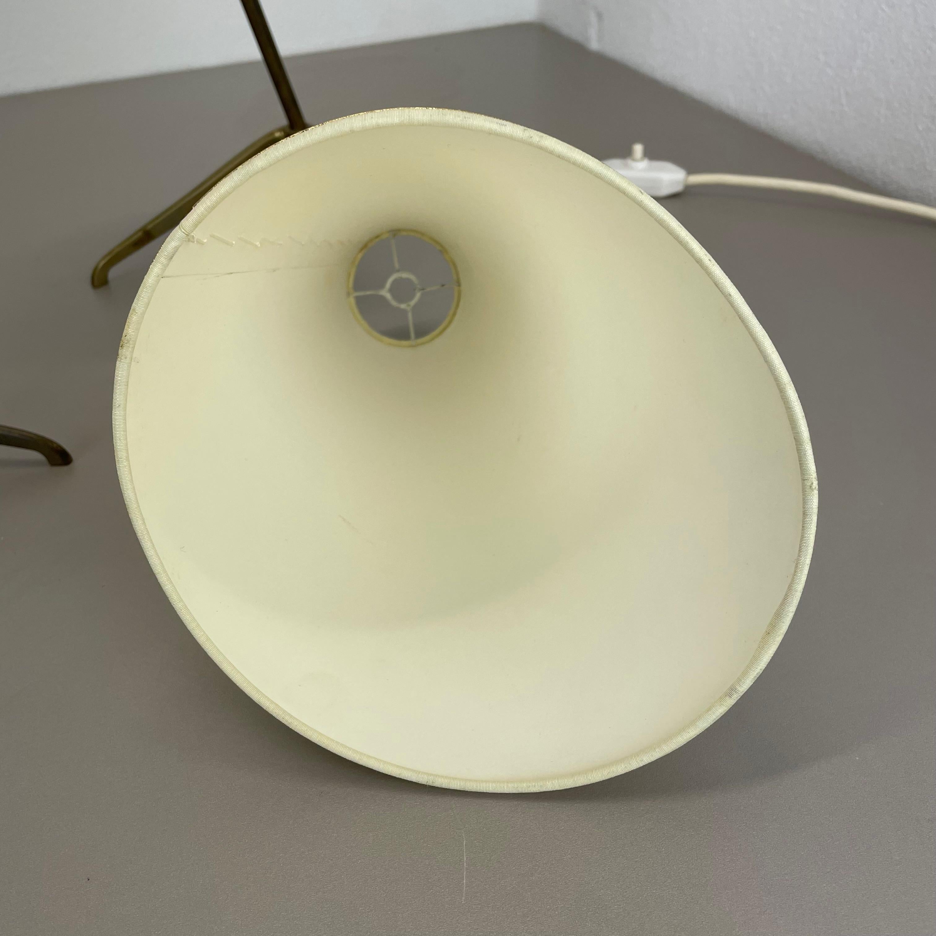 Ensemble de 2 lampes de table en laiton modernes du milieu du siècle dernier attribuées à J.T KALMAR, Autriche 1950 en vente 12