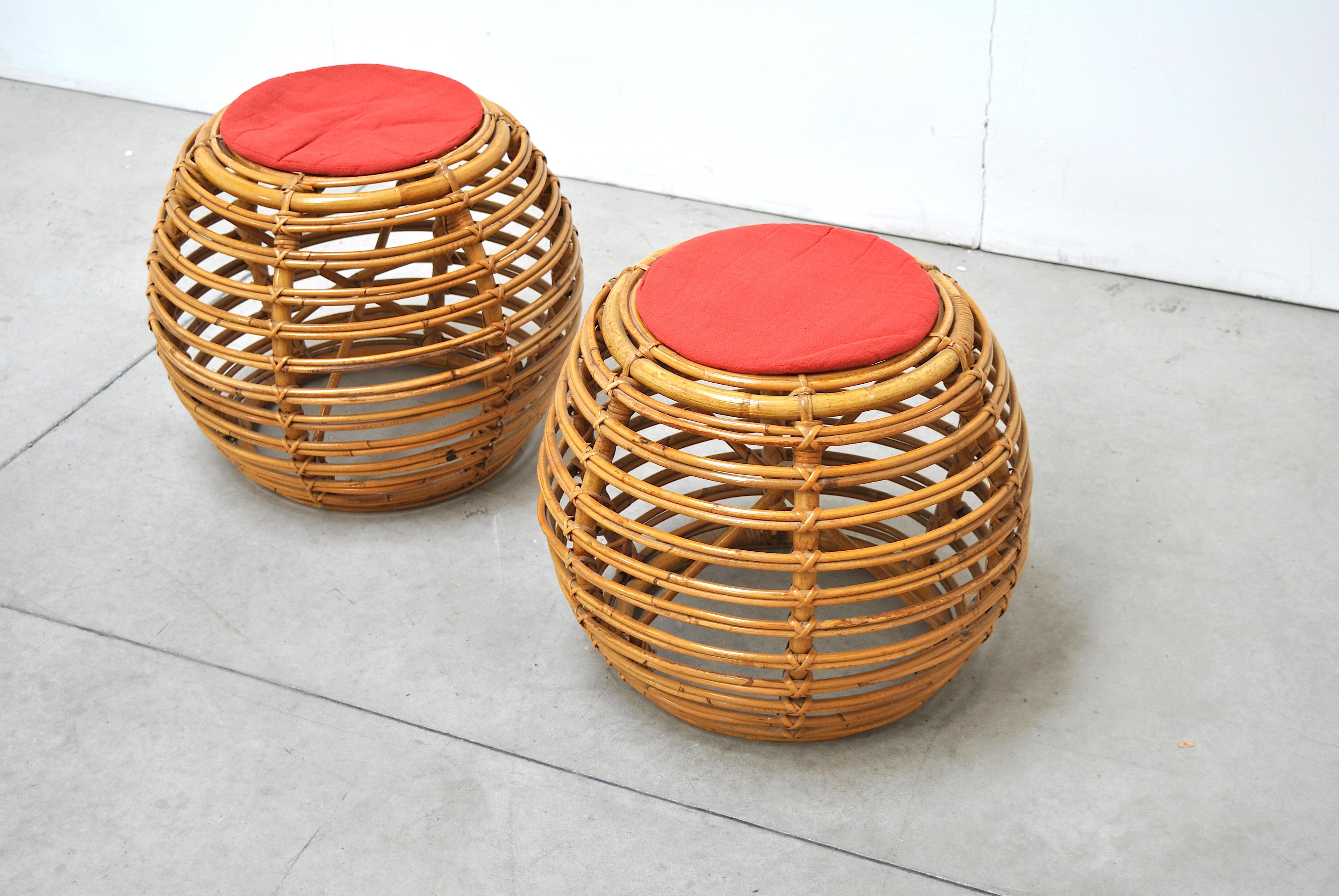 This set of two Italian poufs was designed for Vittorio Bonacina in 1960s after Franco Albini and is composed solely of bent-wicker weaving.