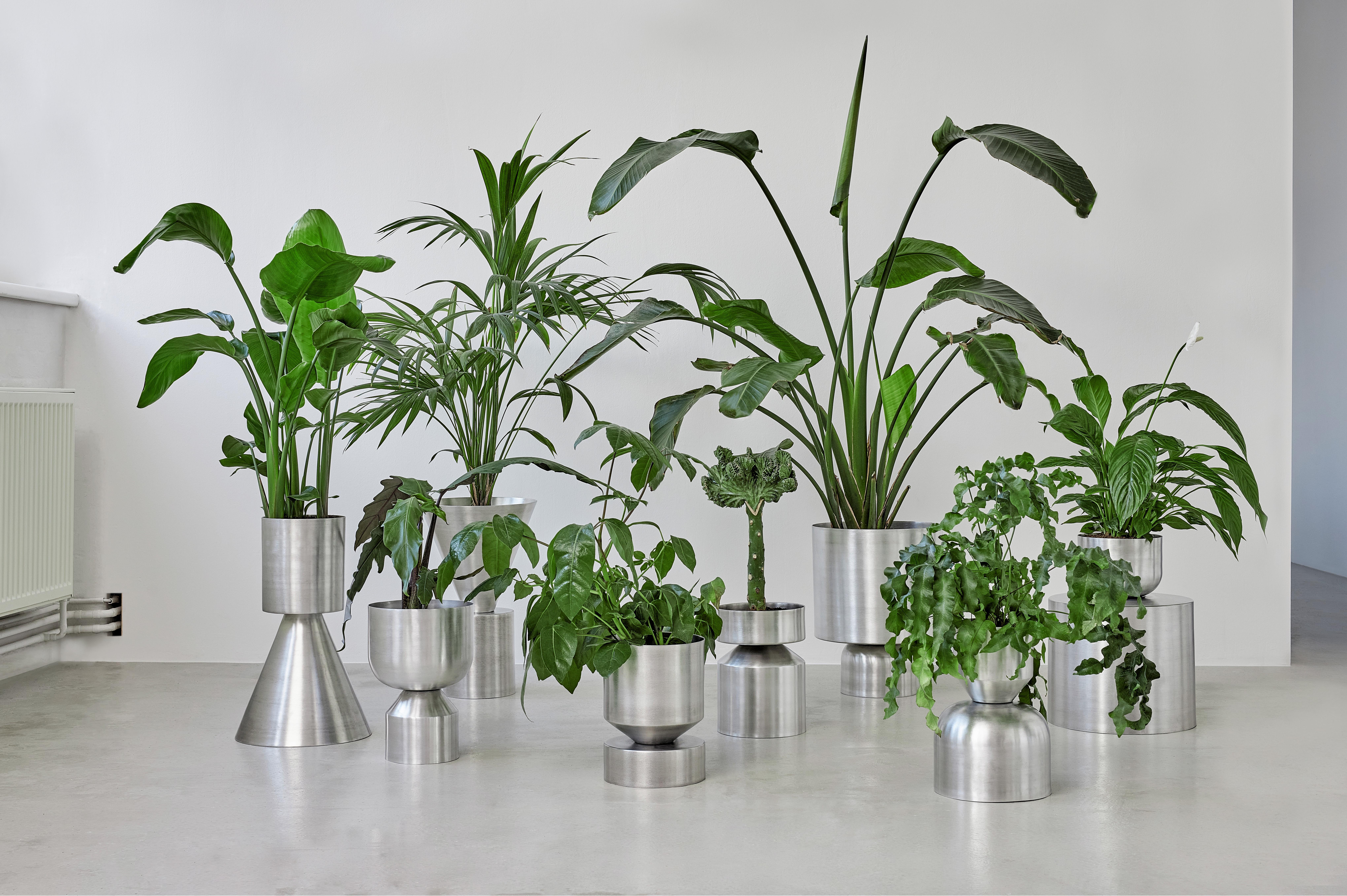 Set of 2 Midi Ada Planters by Llot Llov In New Condition For Sale In Geneve, CH