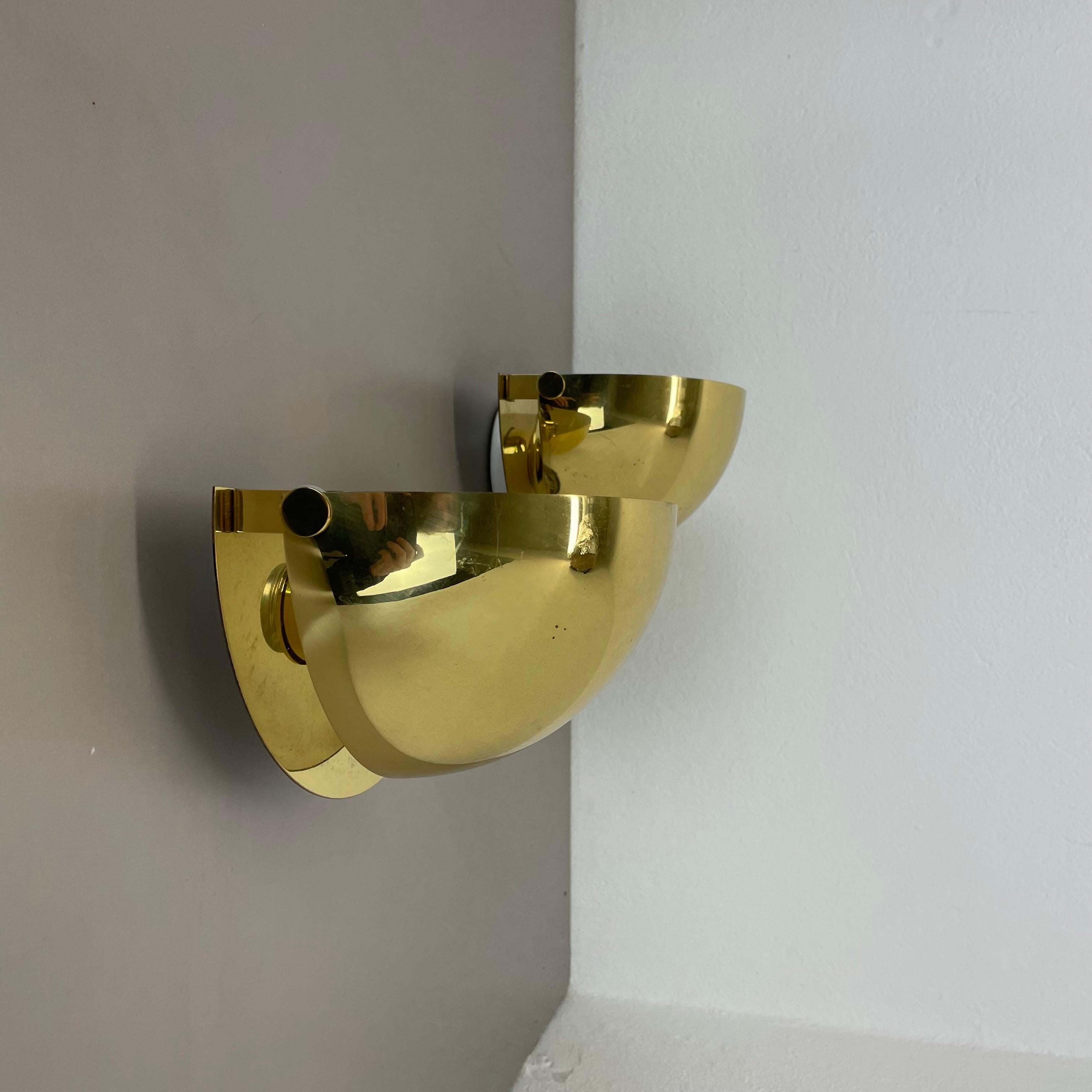 Tedesco Set di 2 lampade da parete minimaliste in ottone in stile Sciolari, Italia anni '80 in vendita