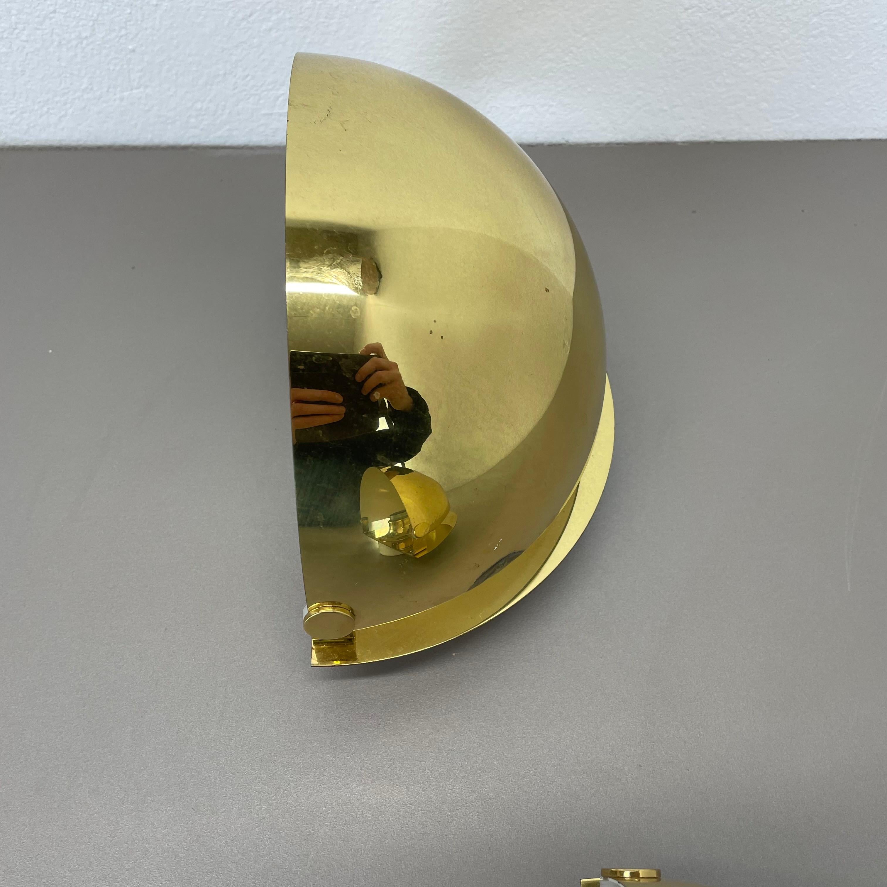 Metallo Set di 2 lampade da parete minimaliste in ottone in stile Sciolari, Italia anni '80 in vendita