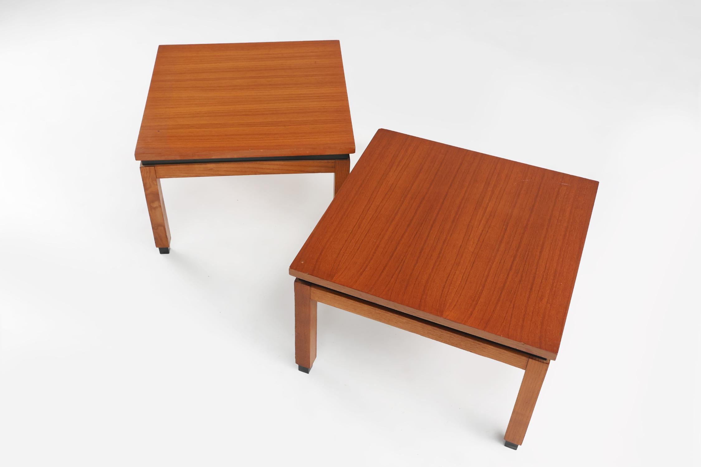 Juego de 2 mesas auxiliares minimalistas MDK Belgium de teca, ca. 1960 en Bueno estado para la venta en Meulebeke, BE
