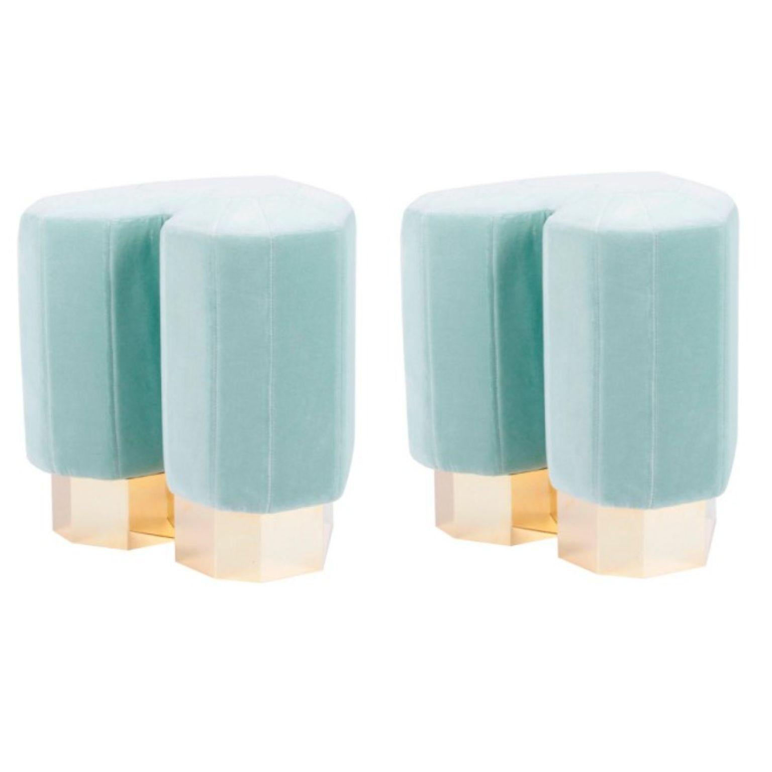 Set of 2 mint green queen heart stools by Royal Stranger
Dimensions: 46 x 49 x 43 cm
Different upholstery colors and finishes are available. Brass, copper or stainless steel in polished or brushed finish.
Materials: velvet heart shape upholstery
