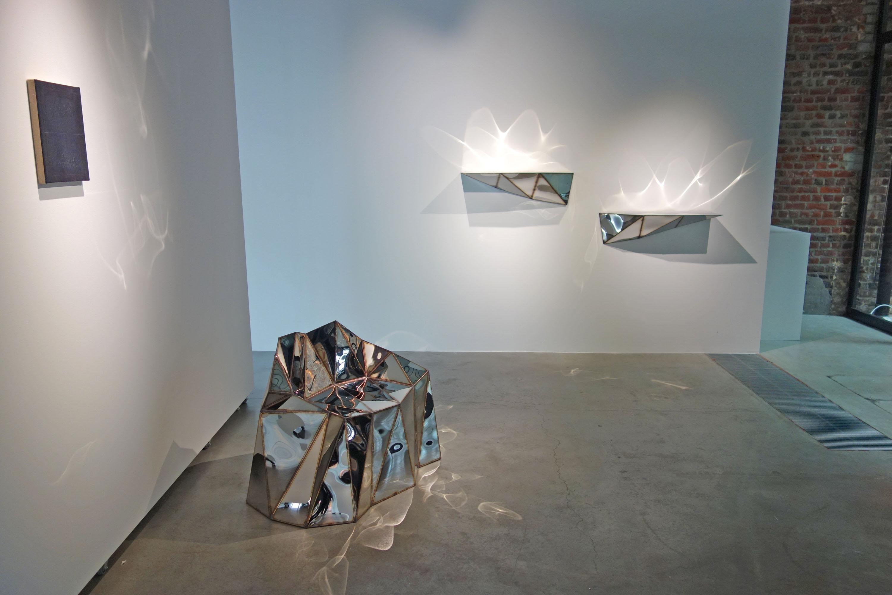 Set Of 2 Mirror Image Shelves in Mirror-Polished Stainless Steel by Julian Mayor In New Condition For Sale In Geneve, CH