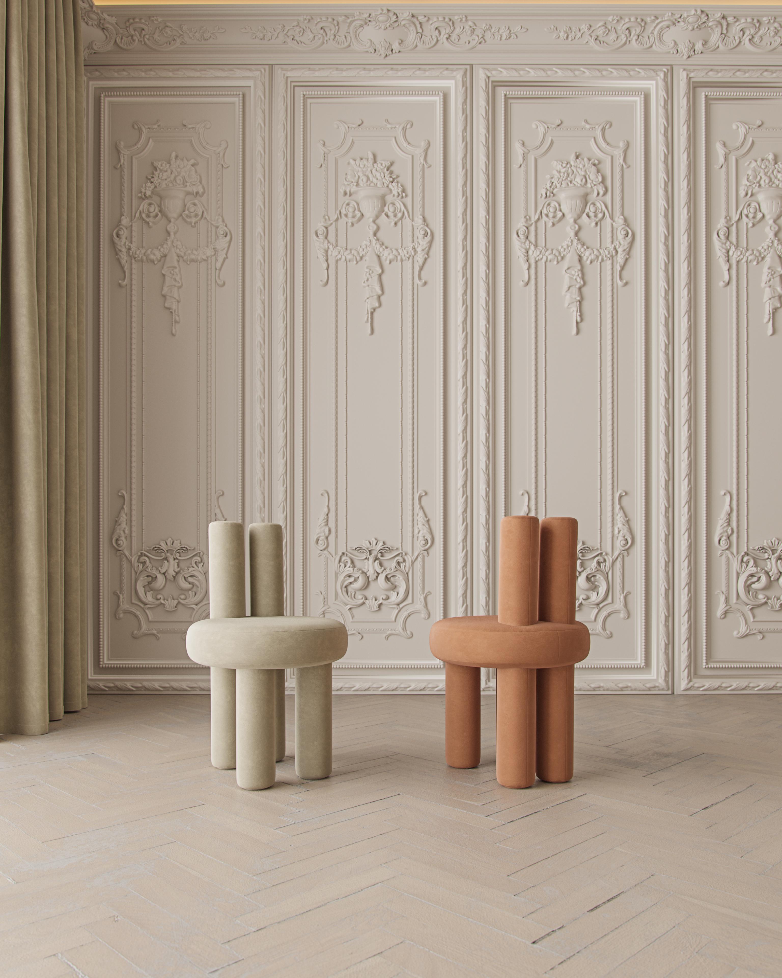 Set aus 2 beigefarbenen Salvador-Stühlen von Nelson Araujo (Portugiesisch) im Angebot