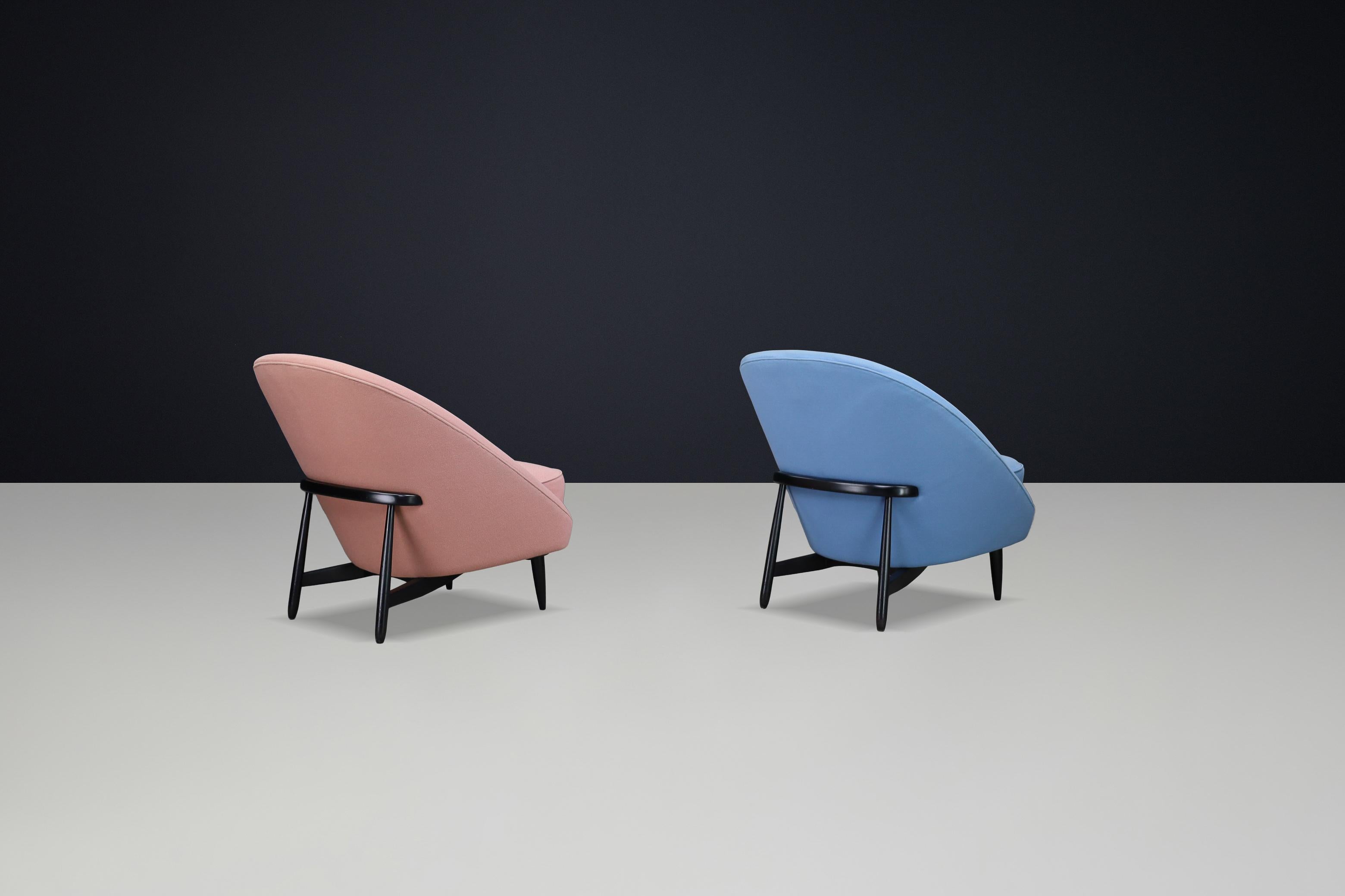 Tissu d'ameublement Ensemble de 2 chaises longues Model No 115 par Theo Ruth pour Artifort, Pays-Bas, années 1950 en vente