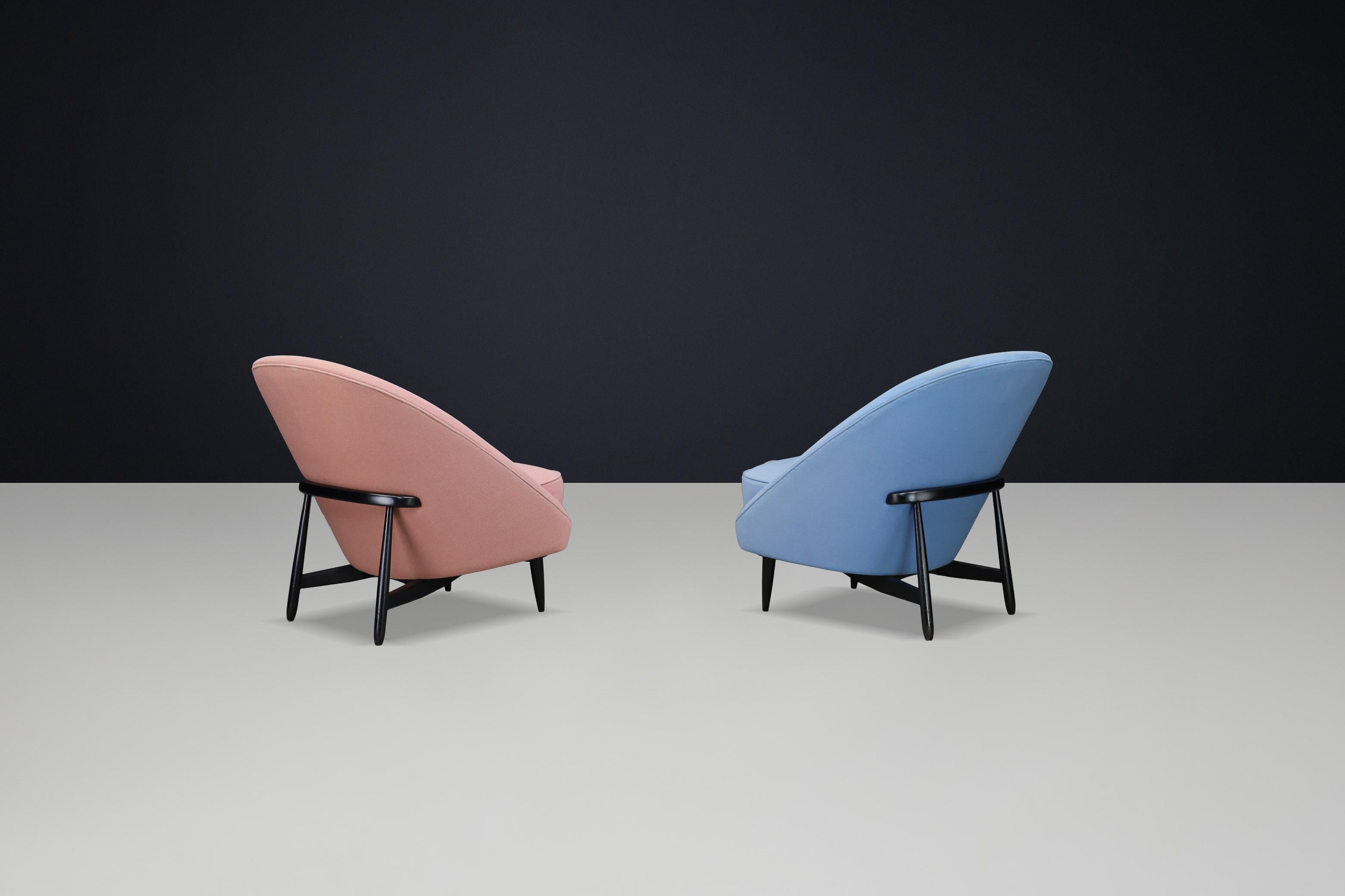 Ensemble de 2 chaises longues Model No 115 par Theo Ruth pour Artifort, Pays-Bas, années 1950 en vente 1