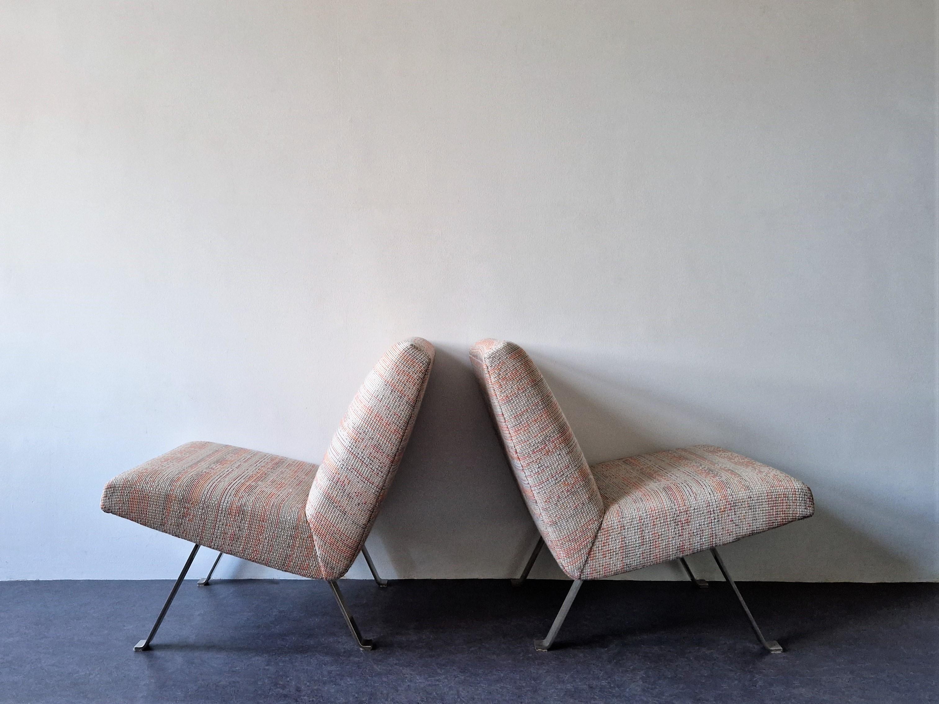 Set of 2 Model 141 Lounge Chairs by Joseph Andre Motte for Artifort, 1950's In Good Condition For Sale In Steenwijk, NL