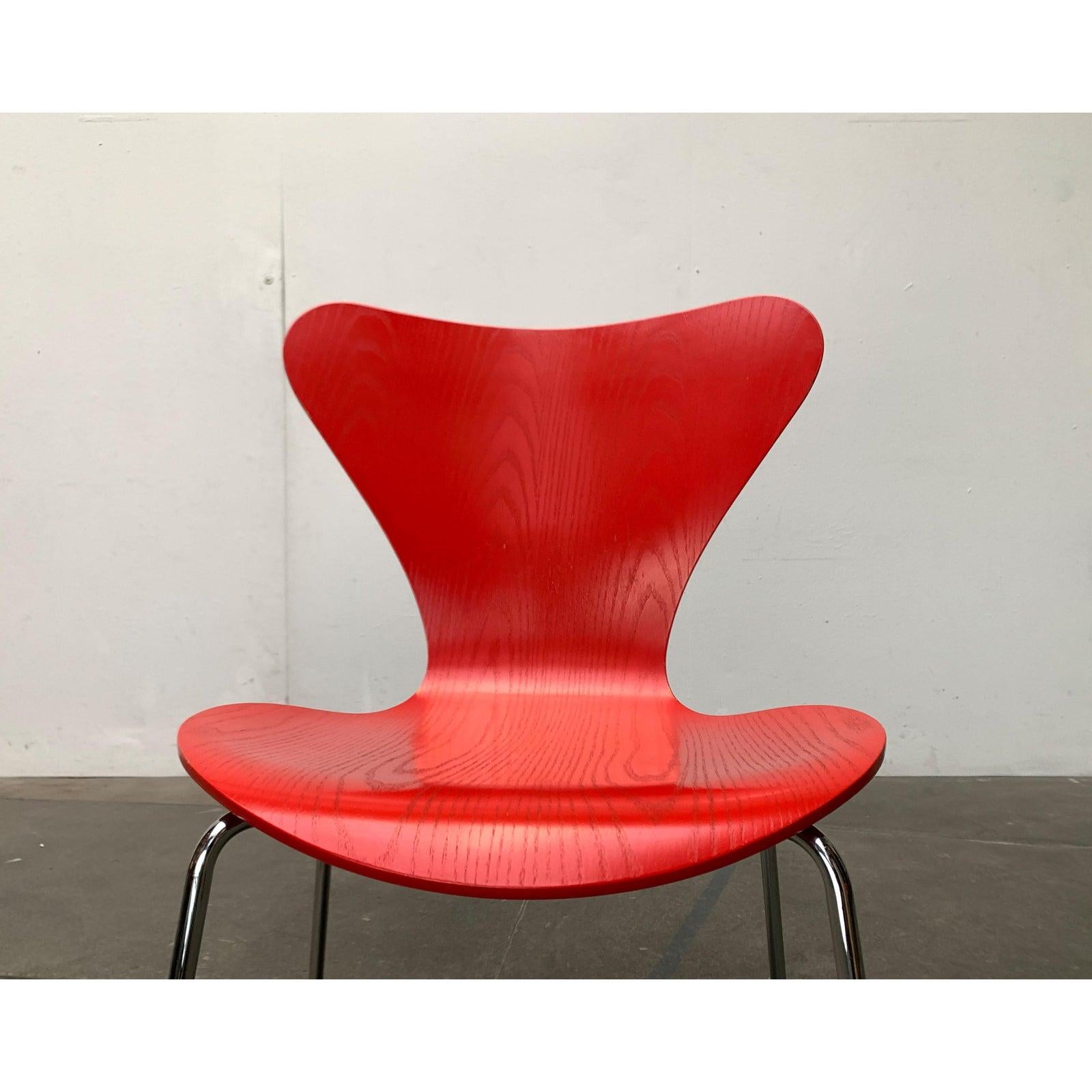 Danese Set di 2 sedie Model 3107 di Arne Jacobsen per Fritz Hansen, Danimarca, 1997 in vendita