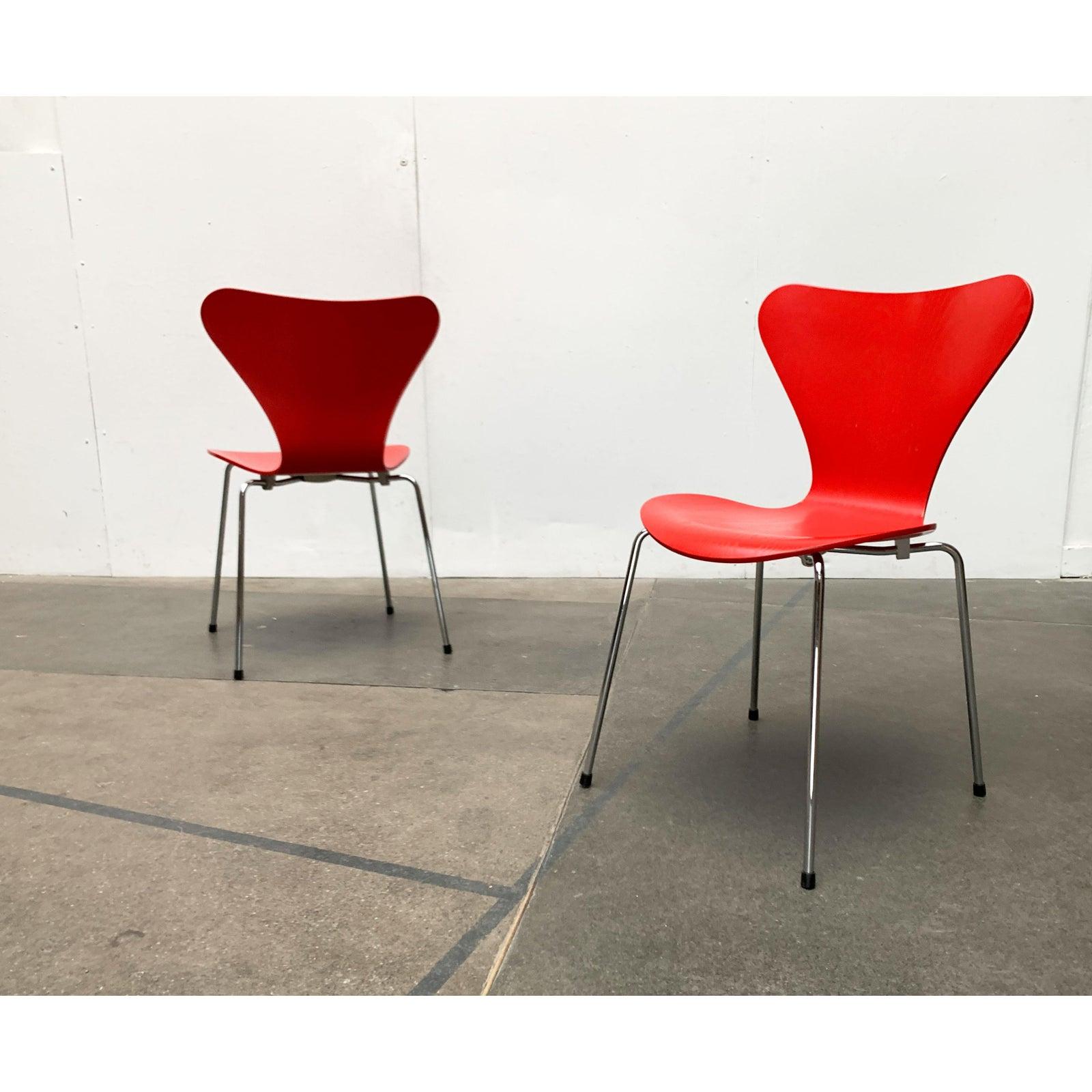 Metallo Set di 2 sedie Model 3107 di Arne Jacobsen per Fritz Hansen, Danimarca, 1997 in vendita