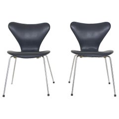 Set of 2 model 3107 dining chairs by Arne Jacobsen for Fritz Hansen, 1955