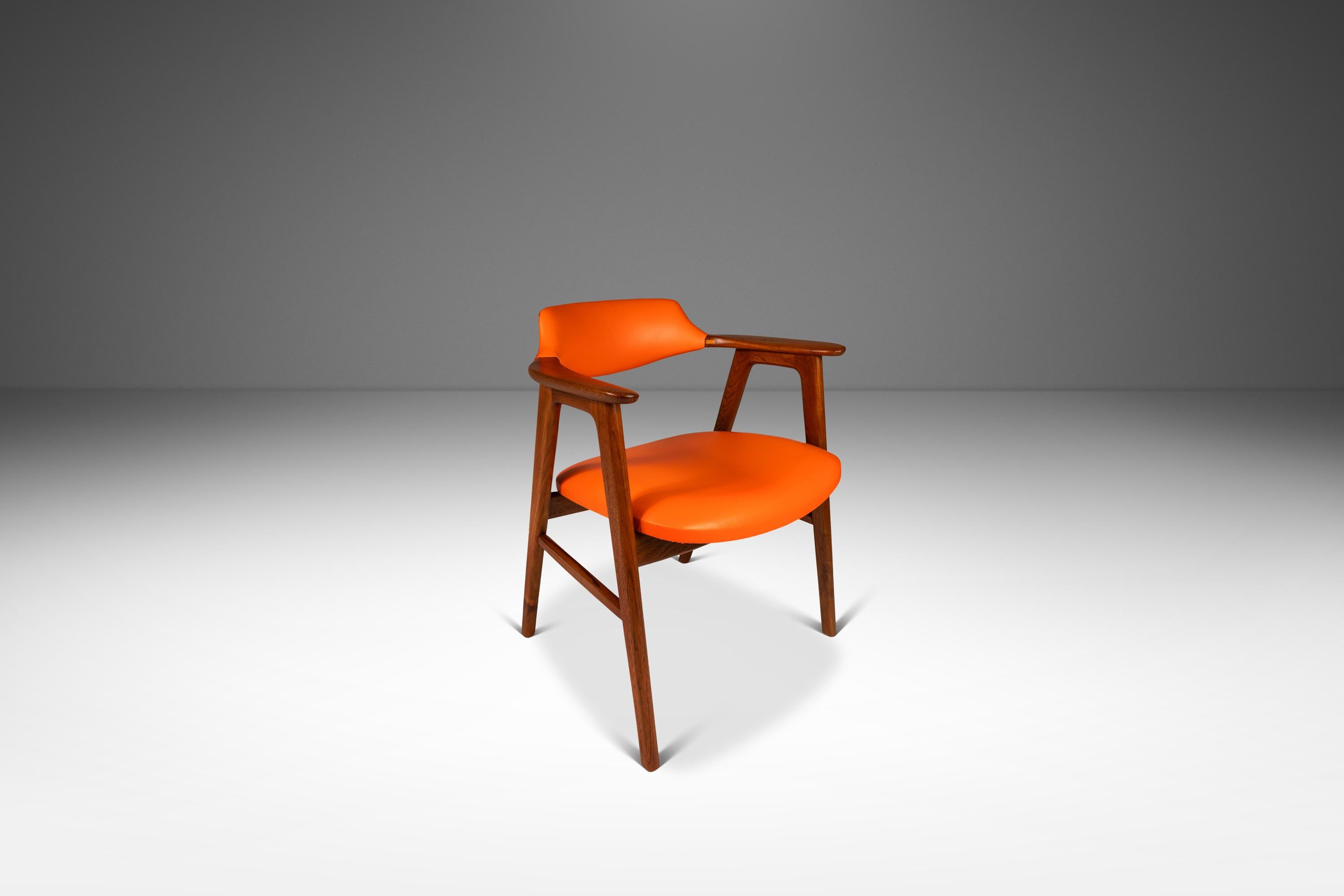 Mid-Century Modern Set of 2 Model 42 Arm Chairs, Erik Kirkegaard, Høng Stolefabrik, Denmark, 1950's