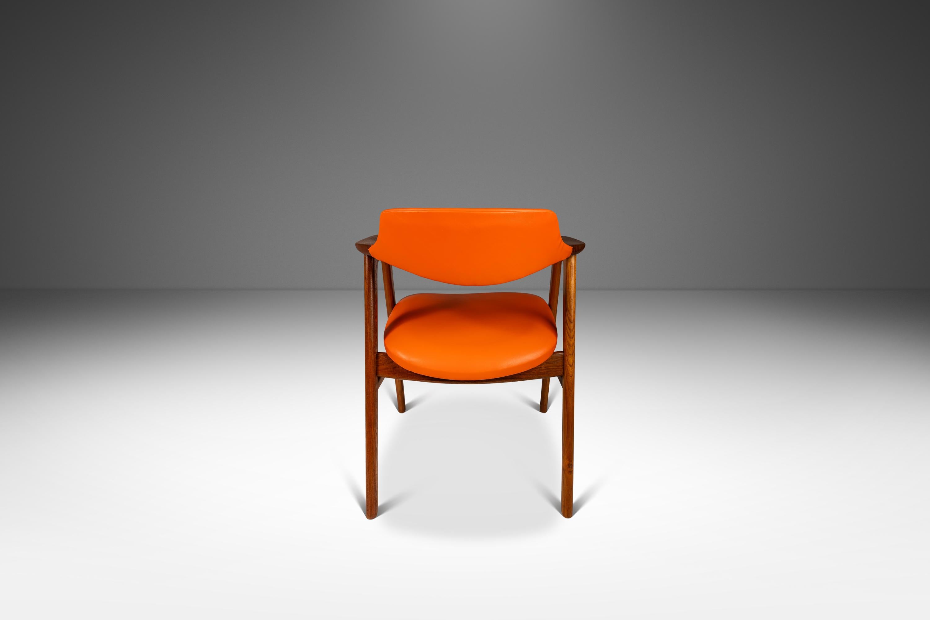 Set of 2 Model 42 Arm Chairs, Erik Kirkegaard, Høng Stolefabrik, Denmark, 1950's In Good Condition In Deland, FL
