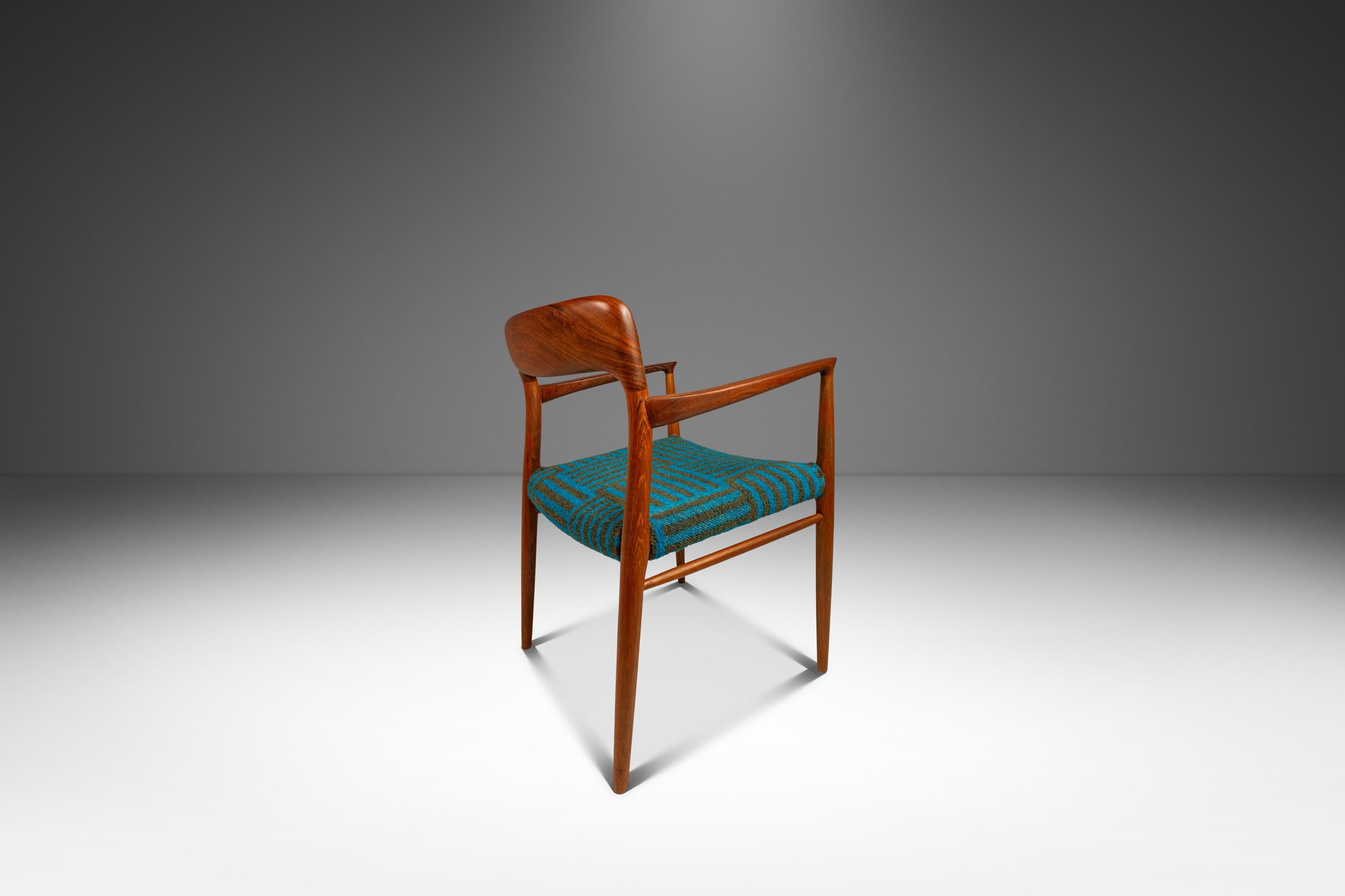 Teck Ensemble de 2 chaises modèle #75, Niels Møller, JL Møllers Møbelfabrik, Danemark, années 1960 en vente