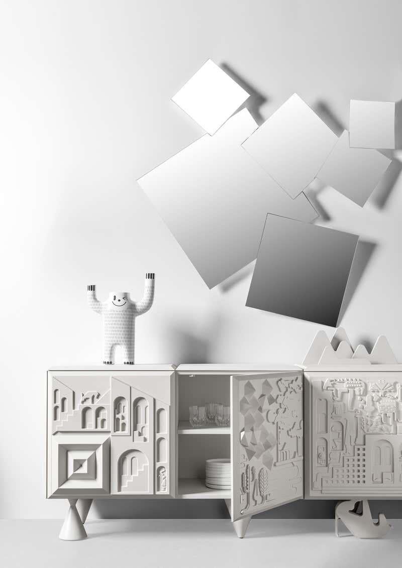 XXIe siècle et contemporain Ensemble de 2 vases à fleurs Yeti en céramique blanche décorés de style moderne en vente