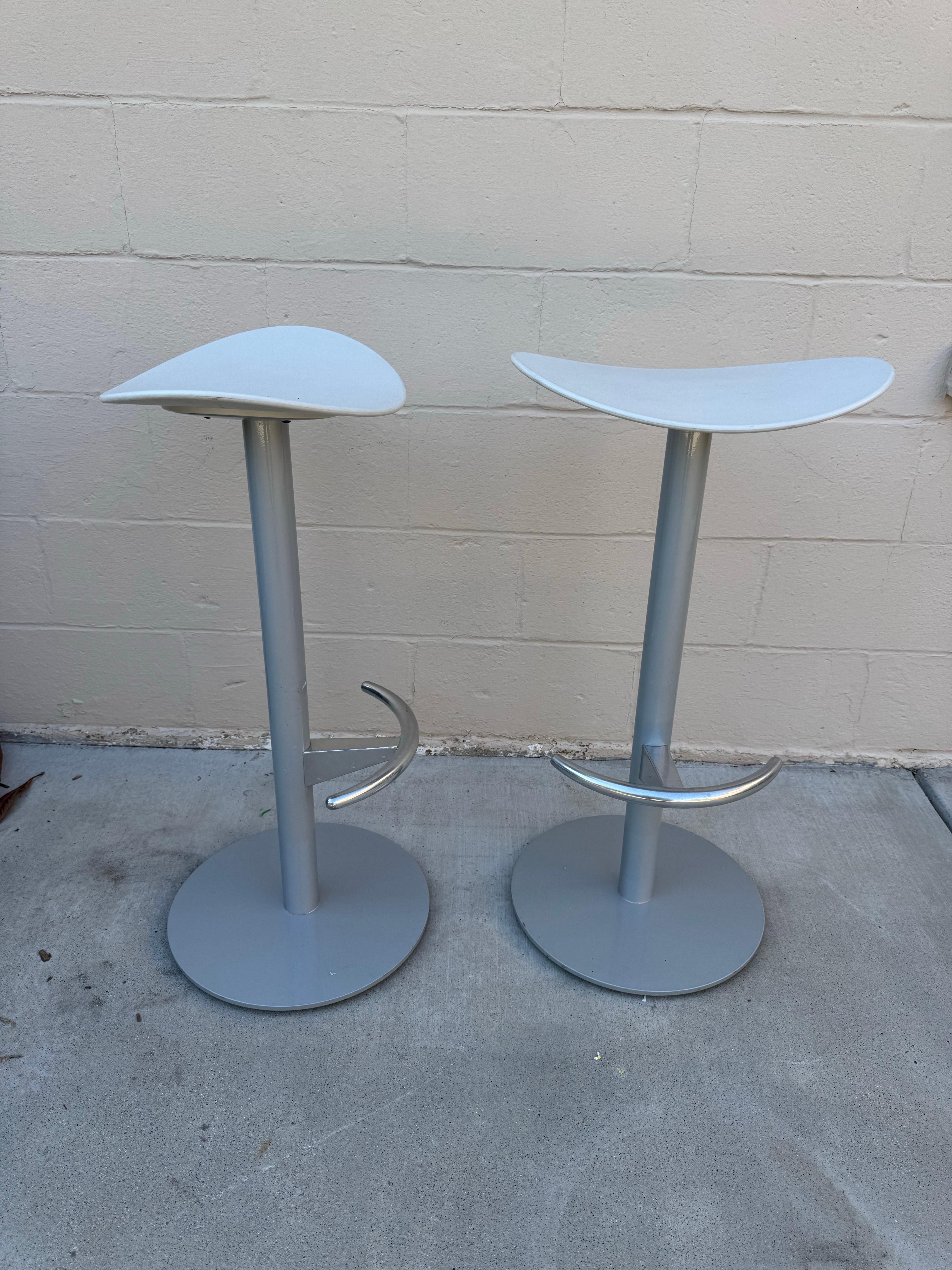 Set of 2 Modern Enea Cafe Stools By Josep Llusca For Brayton International For Sale 2