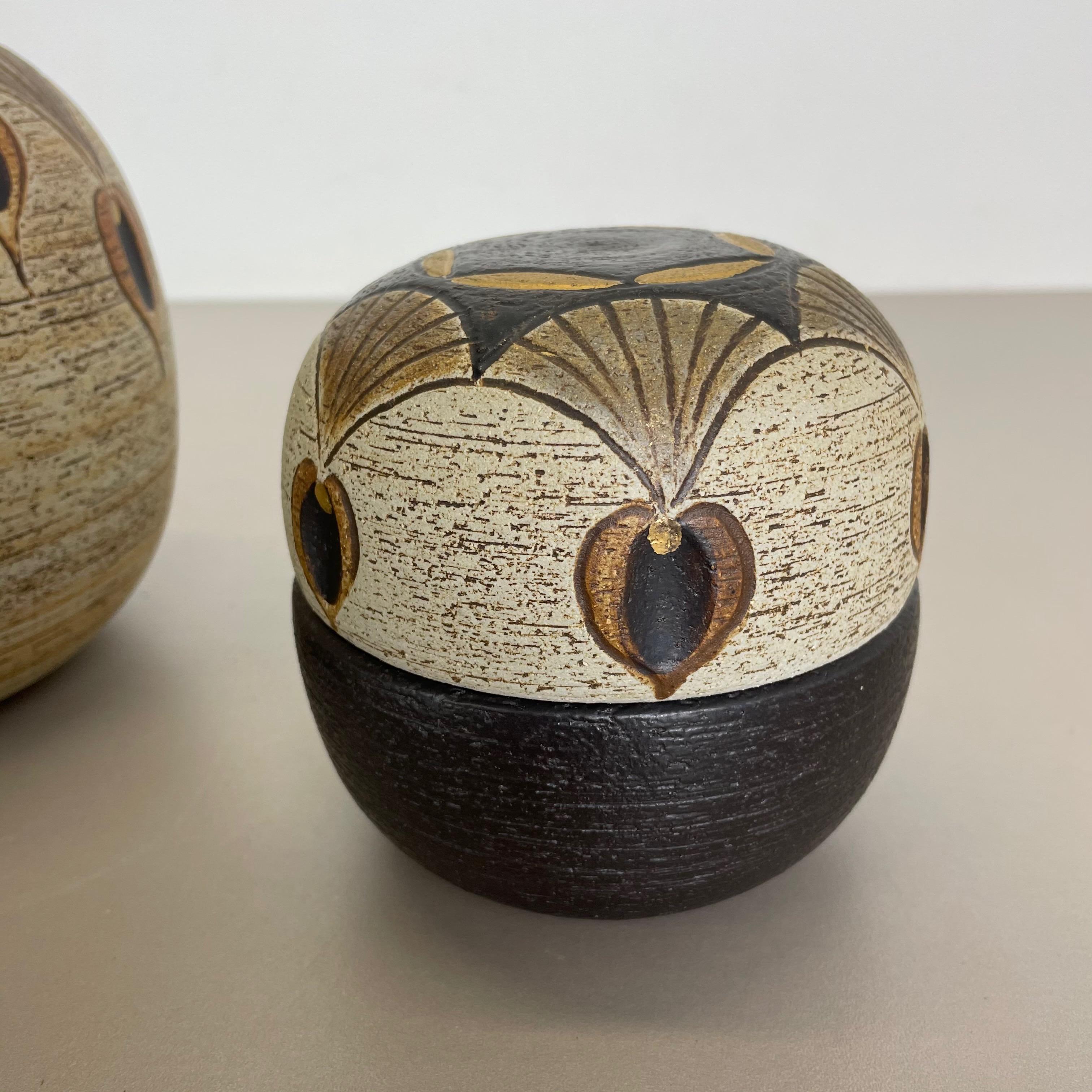 Set of 2 Modernist 1970s ceramic objects Peter Müller for Sgrafo Modern, Germany For Sale 3