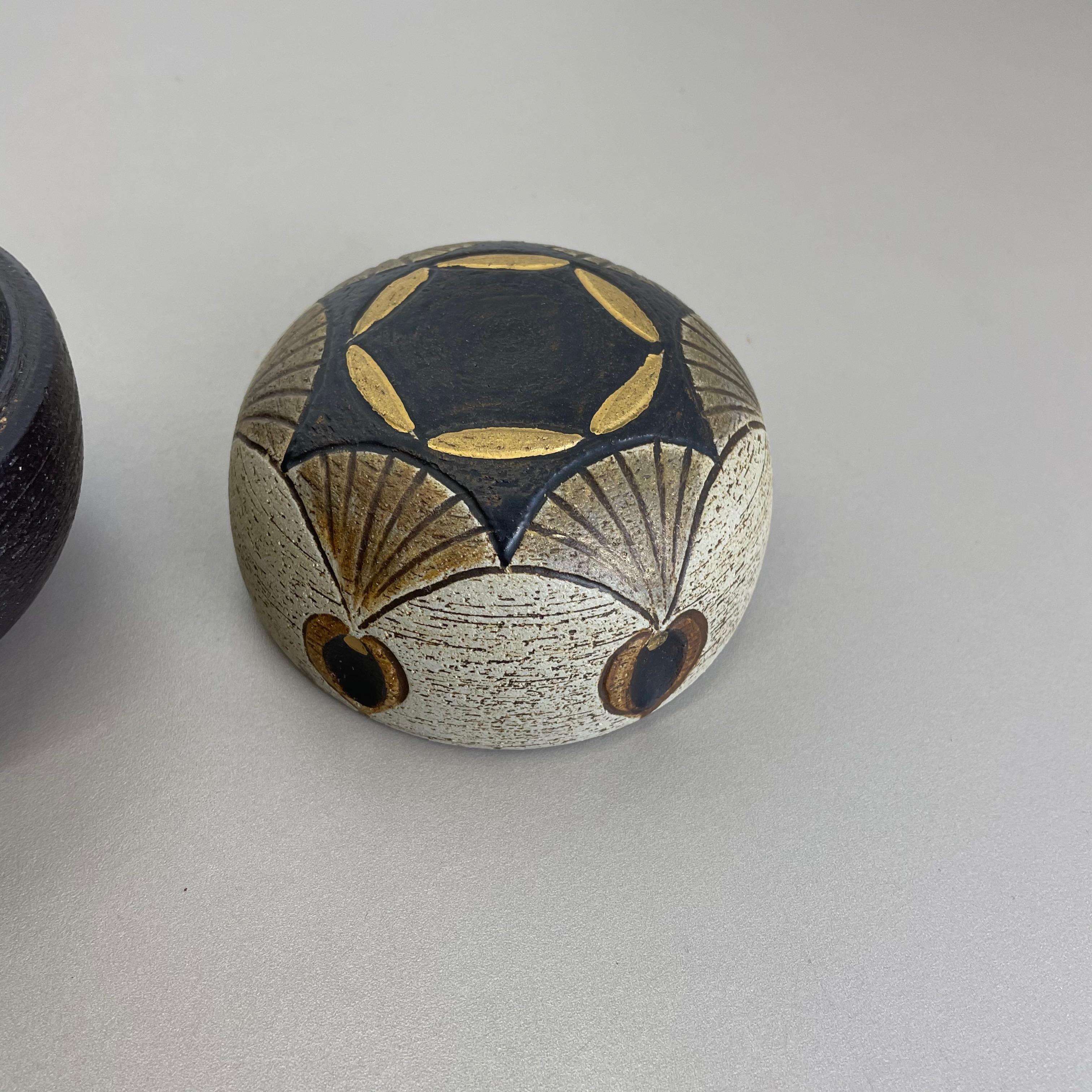 Set of 2 Modernist 1970s ceramic objects Peter Müller for Sgrafo Modern, Germany For Sale 5