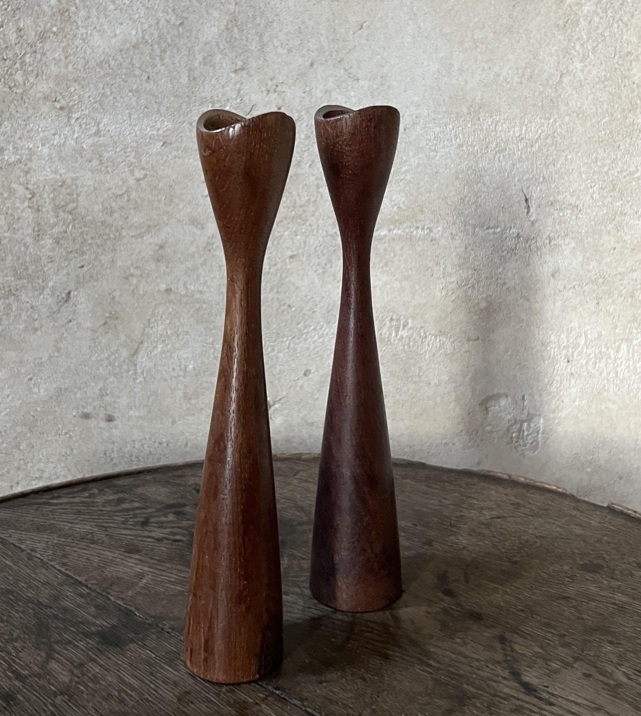 Turned Set of 2 modernist organic candlesticks For Sale