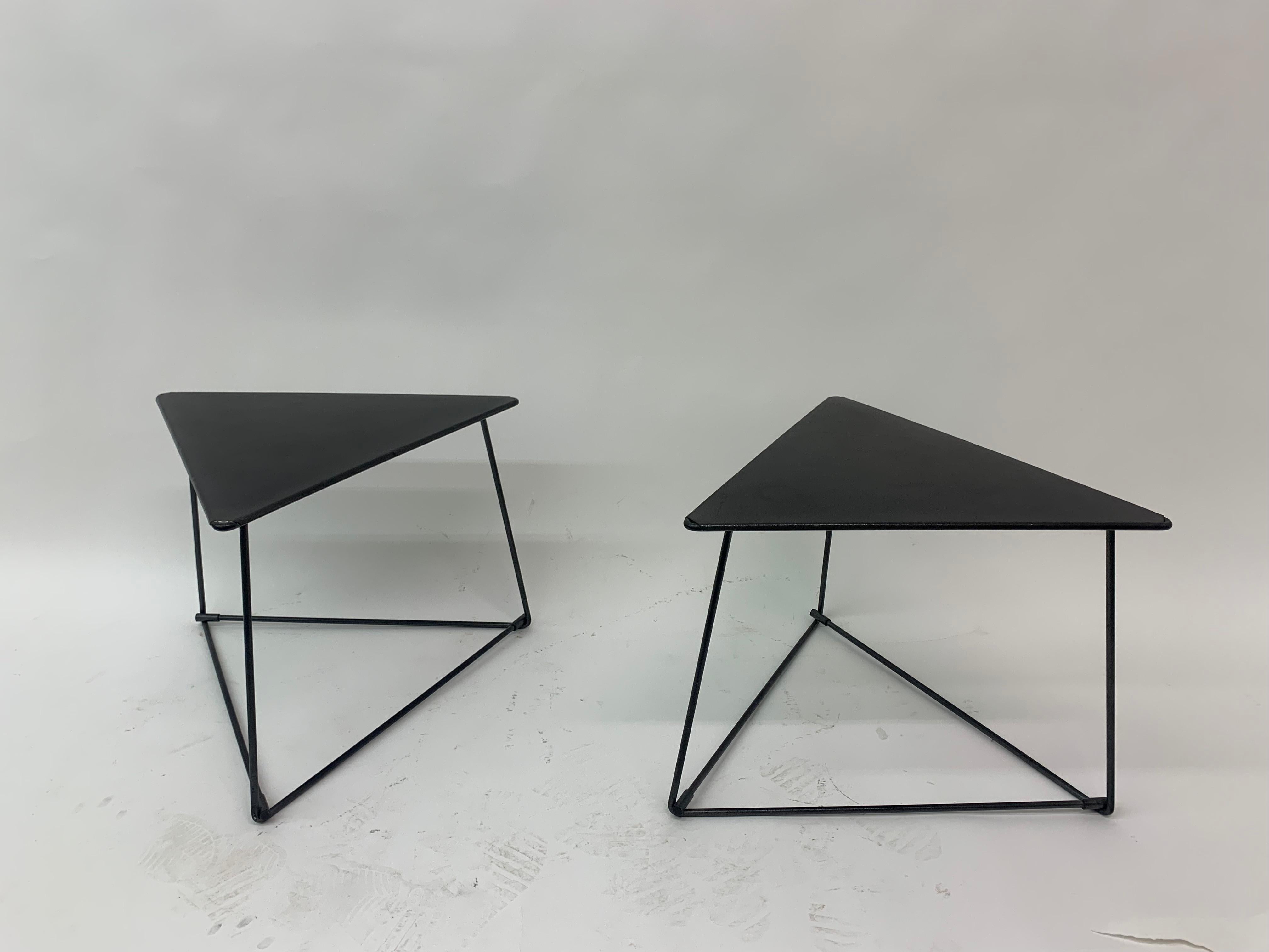 Set of 2 Modernist Triangular ‘Oti’ Side Table by Niels Gammelgaard for Ikea In Fair Condition In Delft, NL