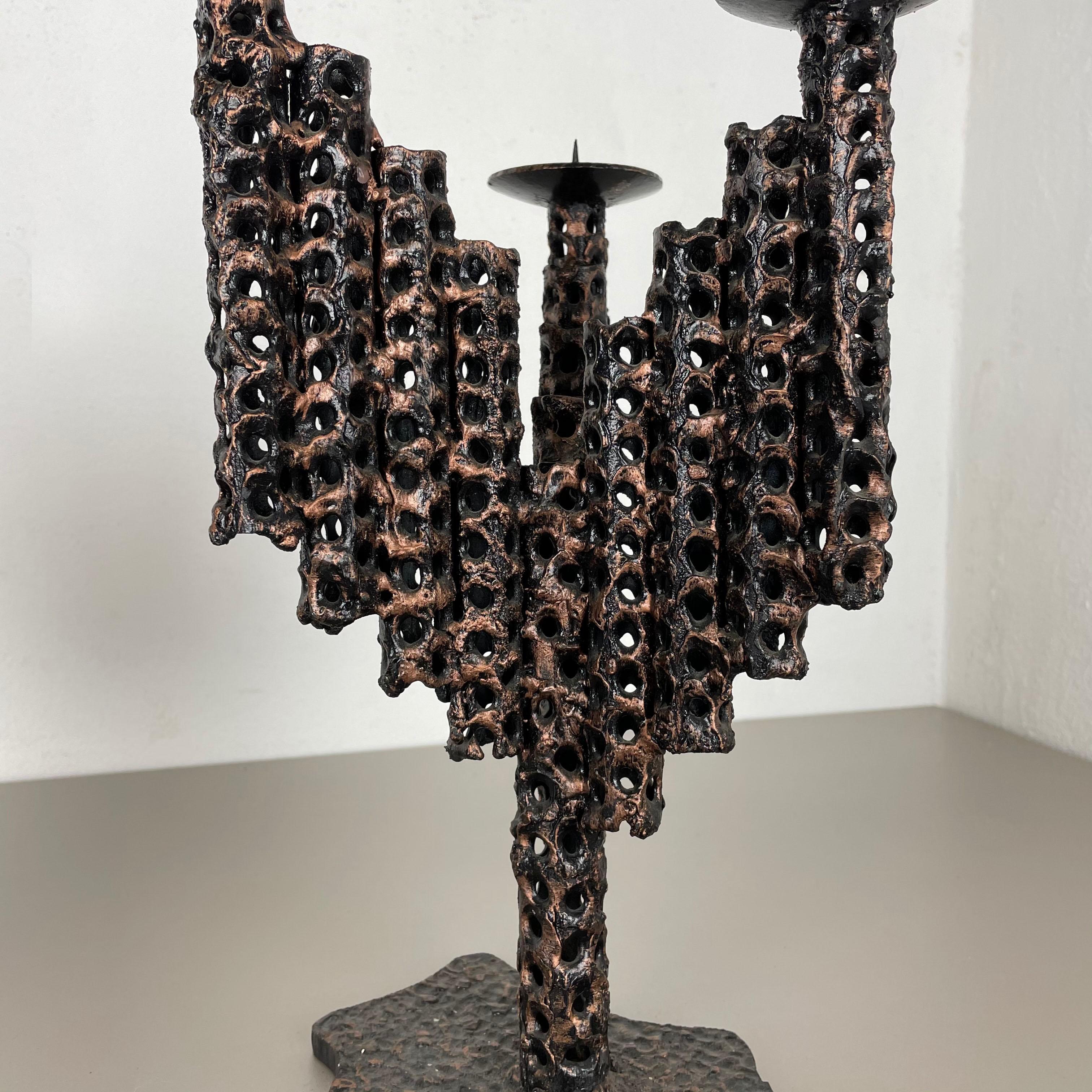 Set of 2 Modernist Vintage 1970s Sculptural Brutalist Metal Candleholder, France For Sale 7