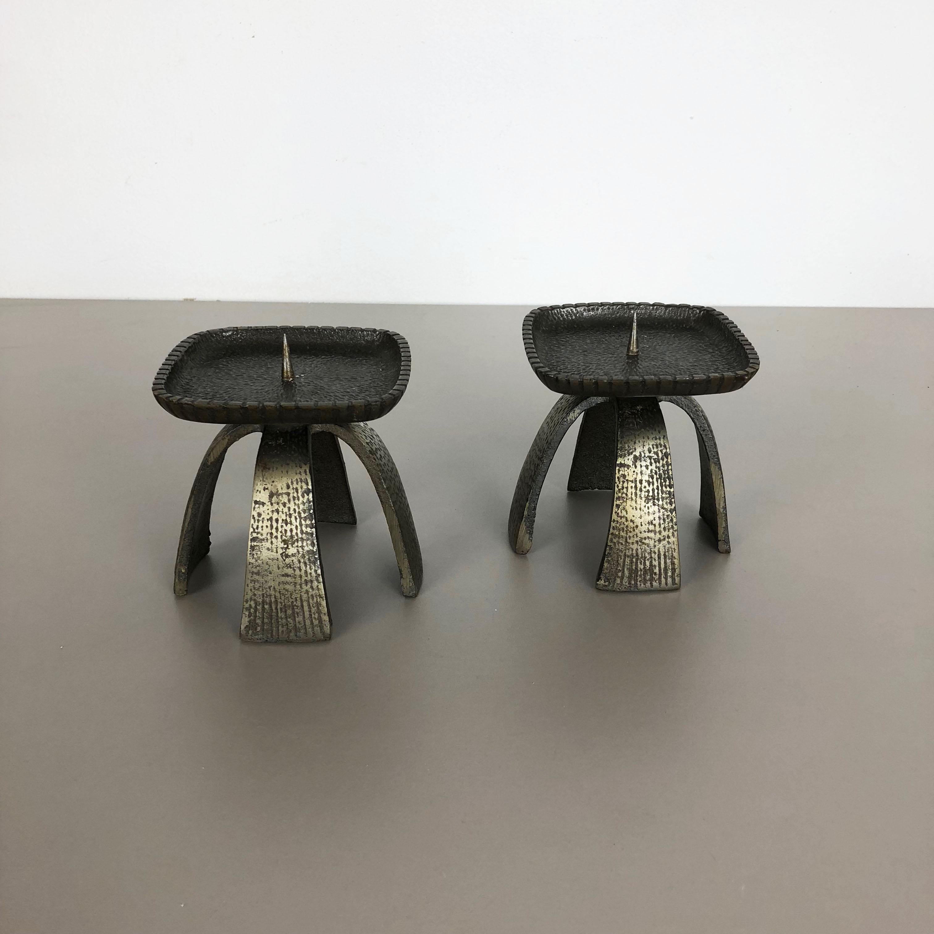 Set of 2 Modernist Vintage 1970s Sculptural Brutalist Metal Candleholder, France In Distressed Condition In Kirchlengern, DE